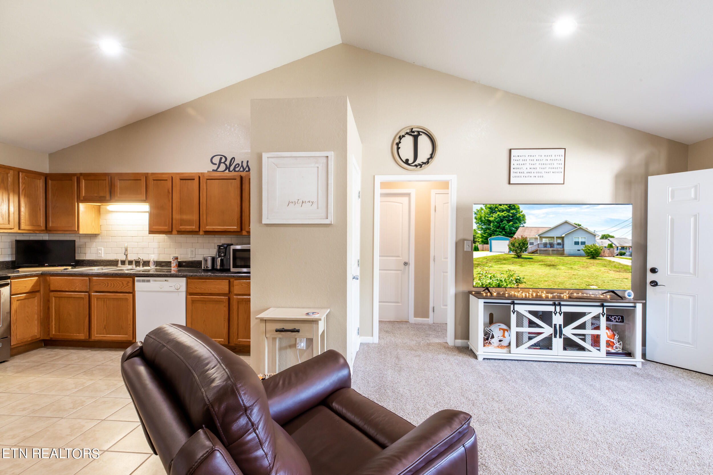 210 Sandy Circle, LaFollette