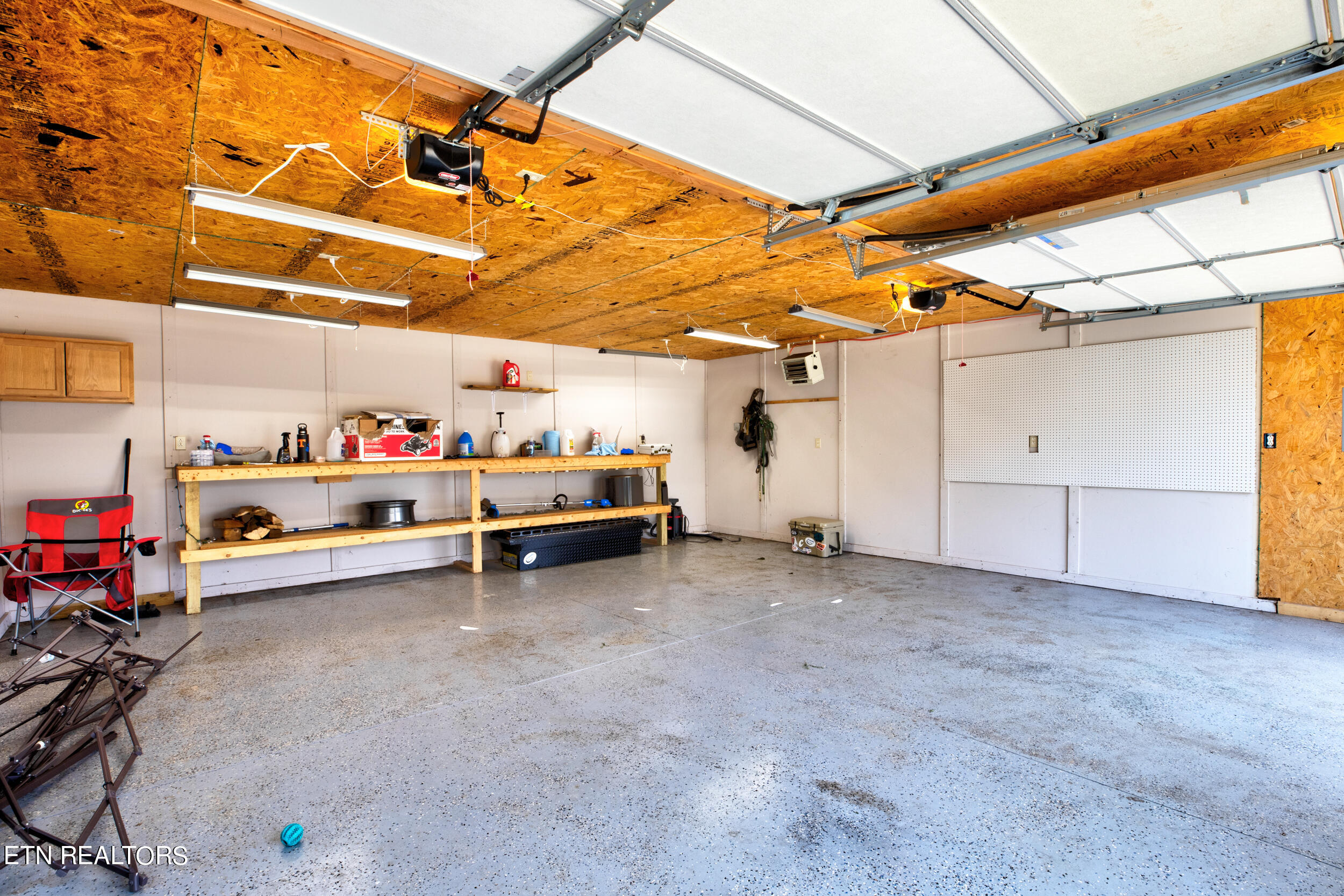 210 Sandy Circle, LaFollette