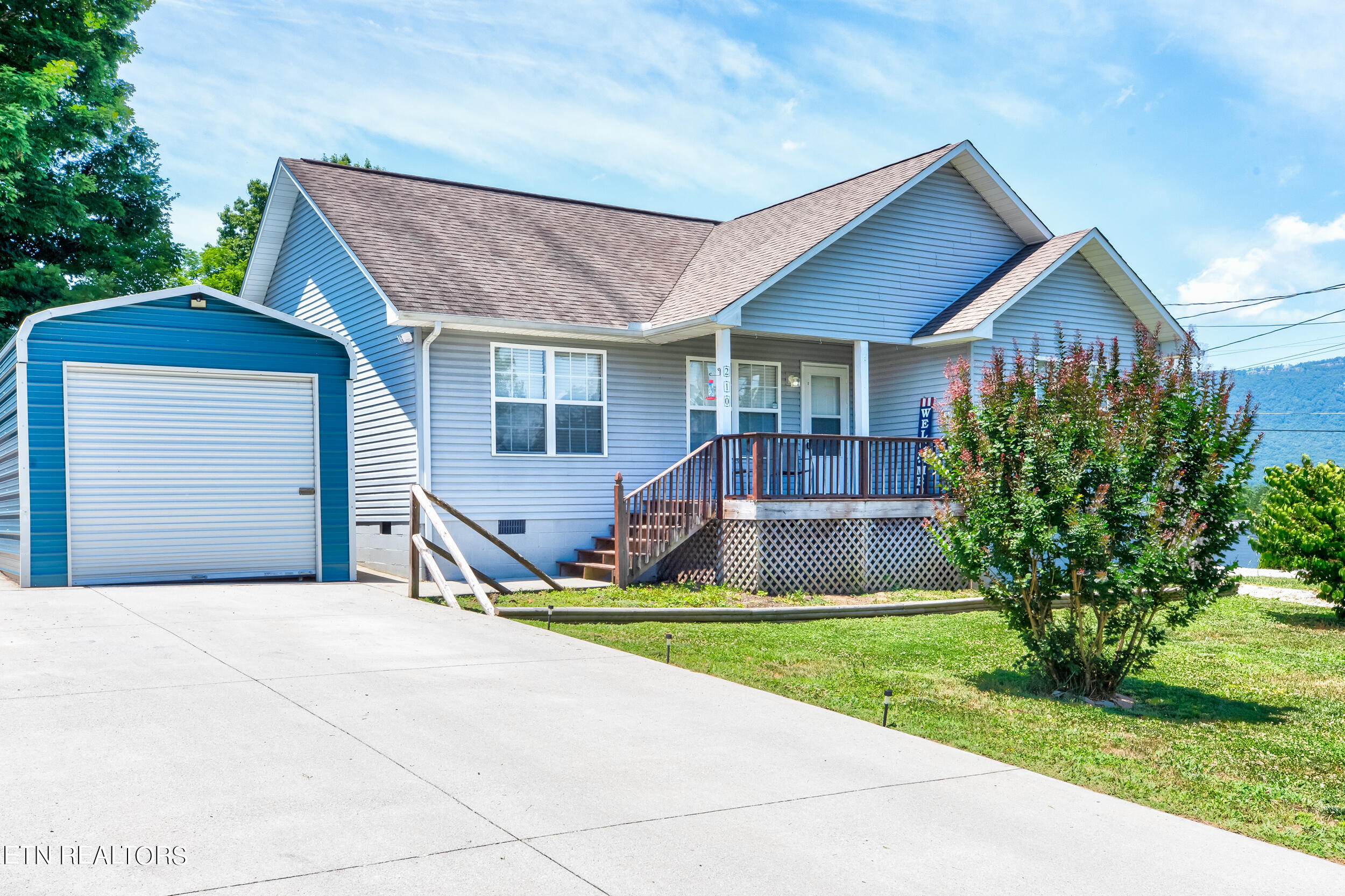 210 Sandy Circle, LaFollette