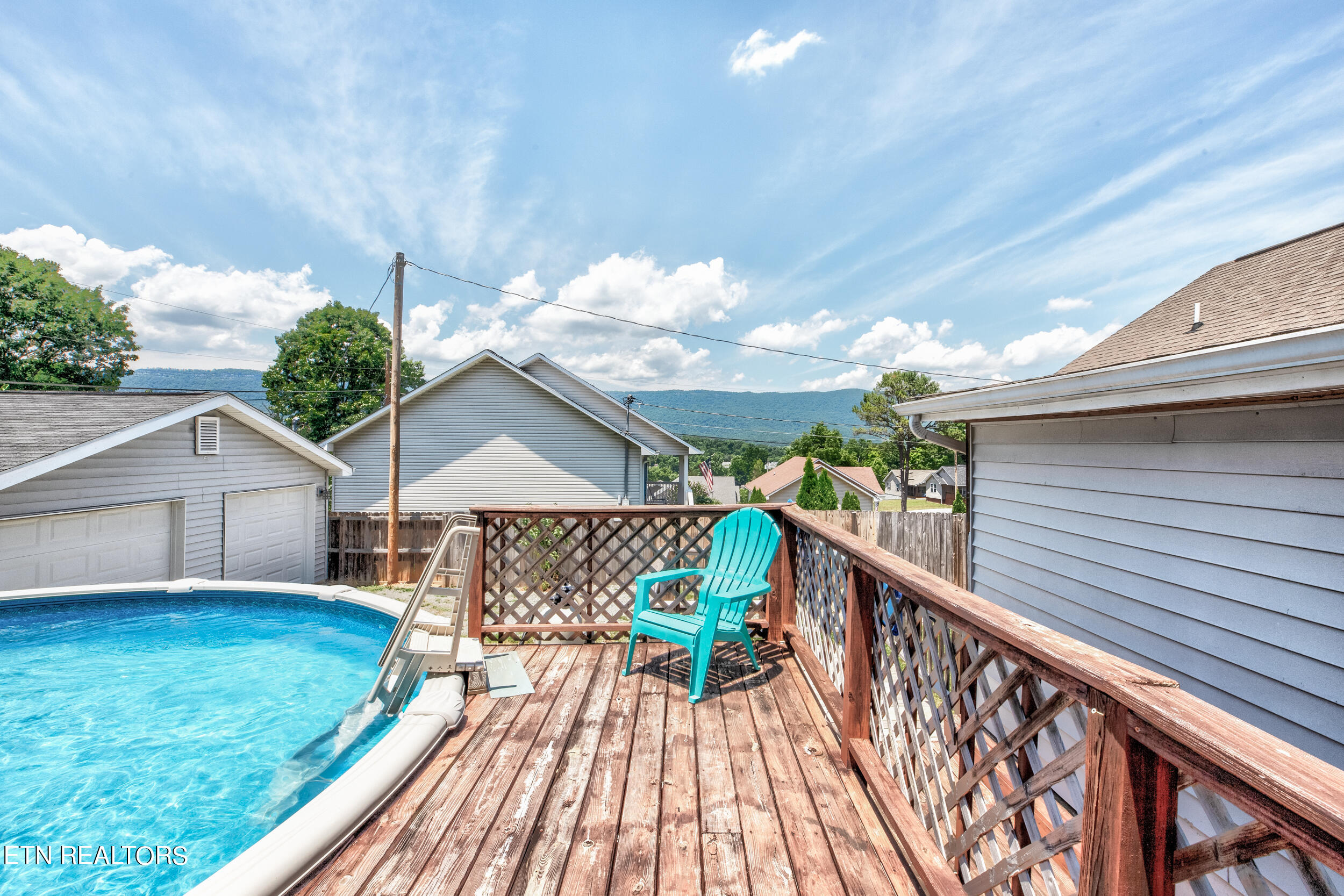 210 Sandy Circle, LaFollette