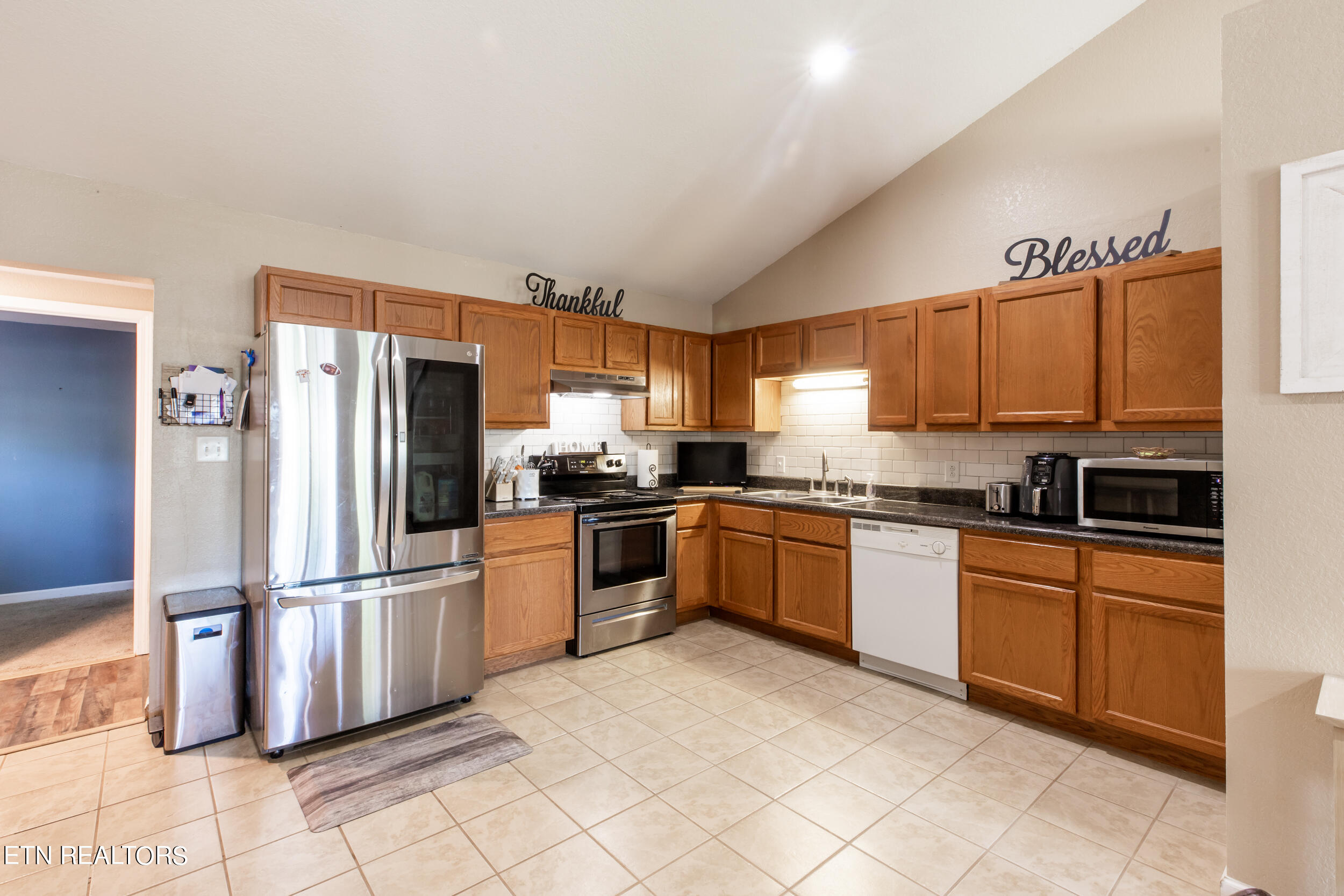 210 Sandy Circle, LaFollette