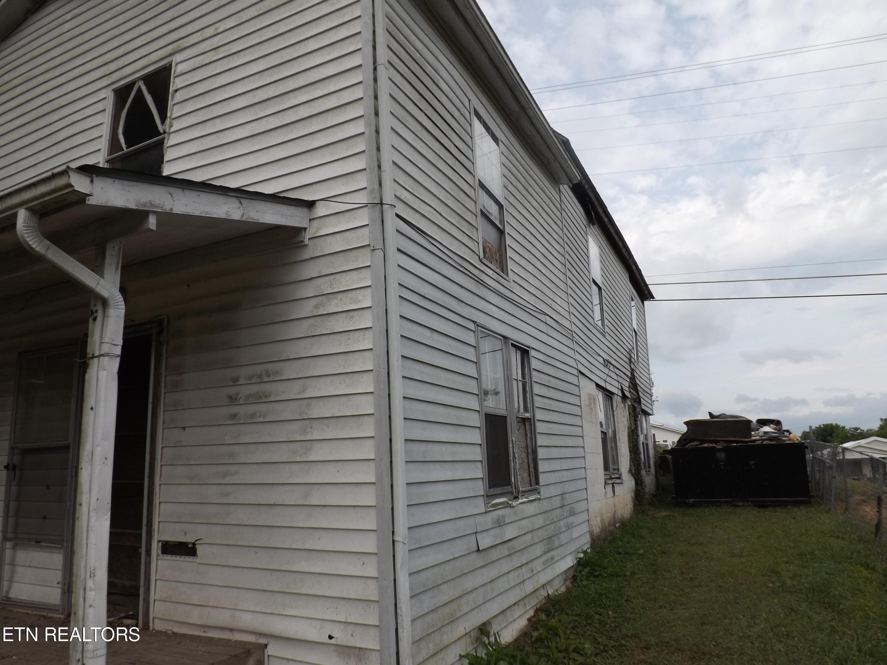 311 S CUMBERLAND Ave, LaFollette