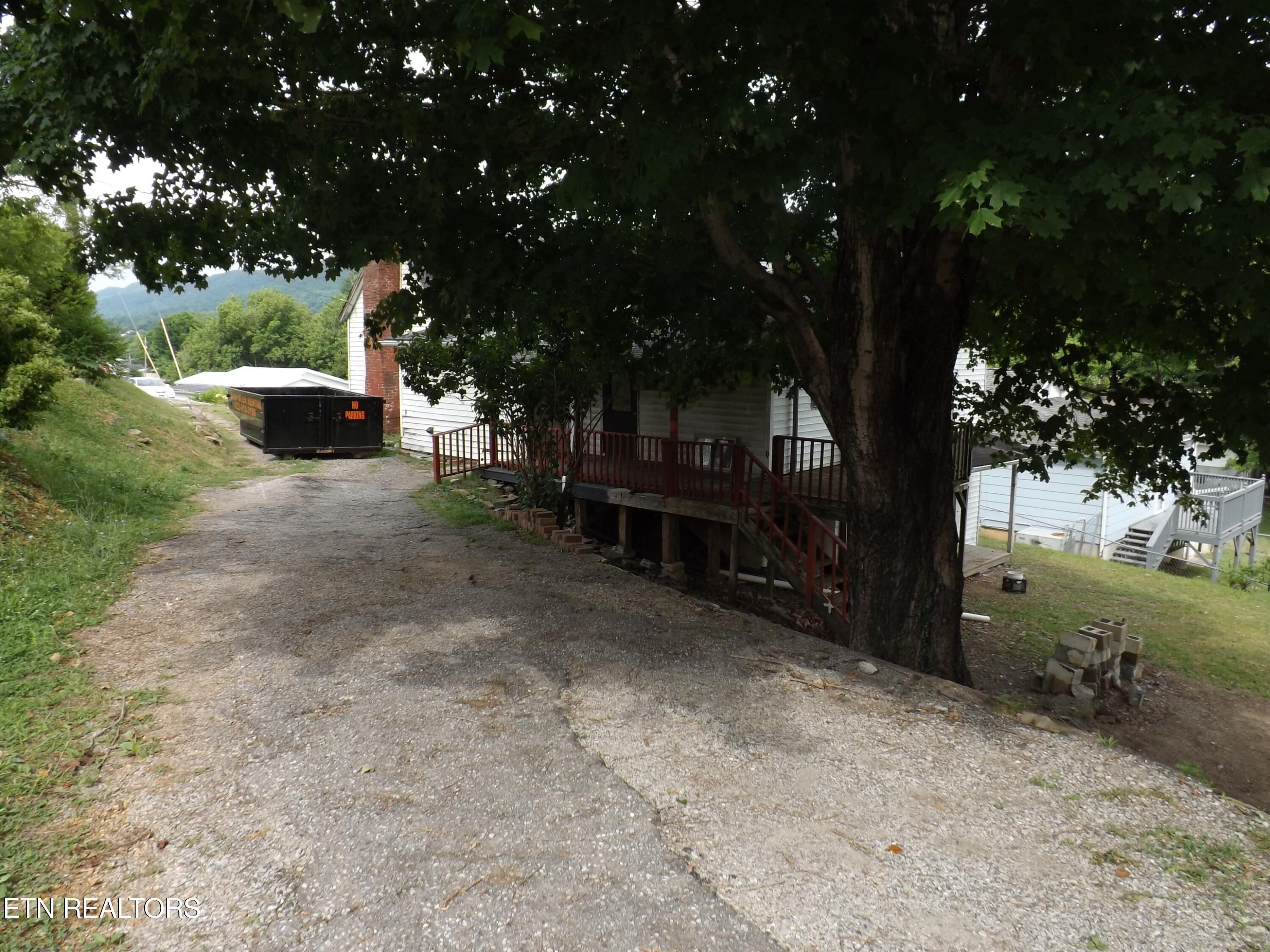 311 S CUMBERLAND Ave, LaFollette