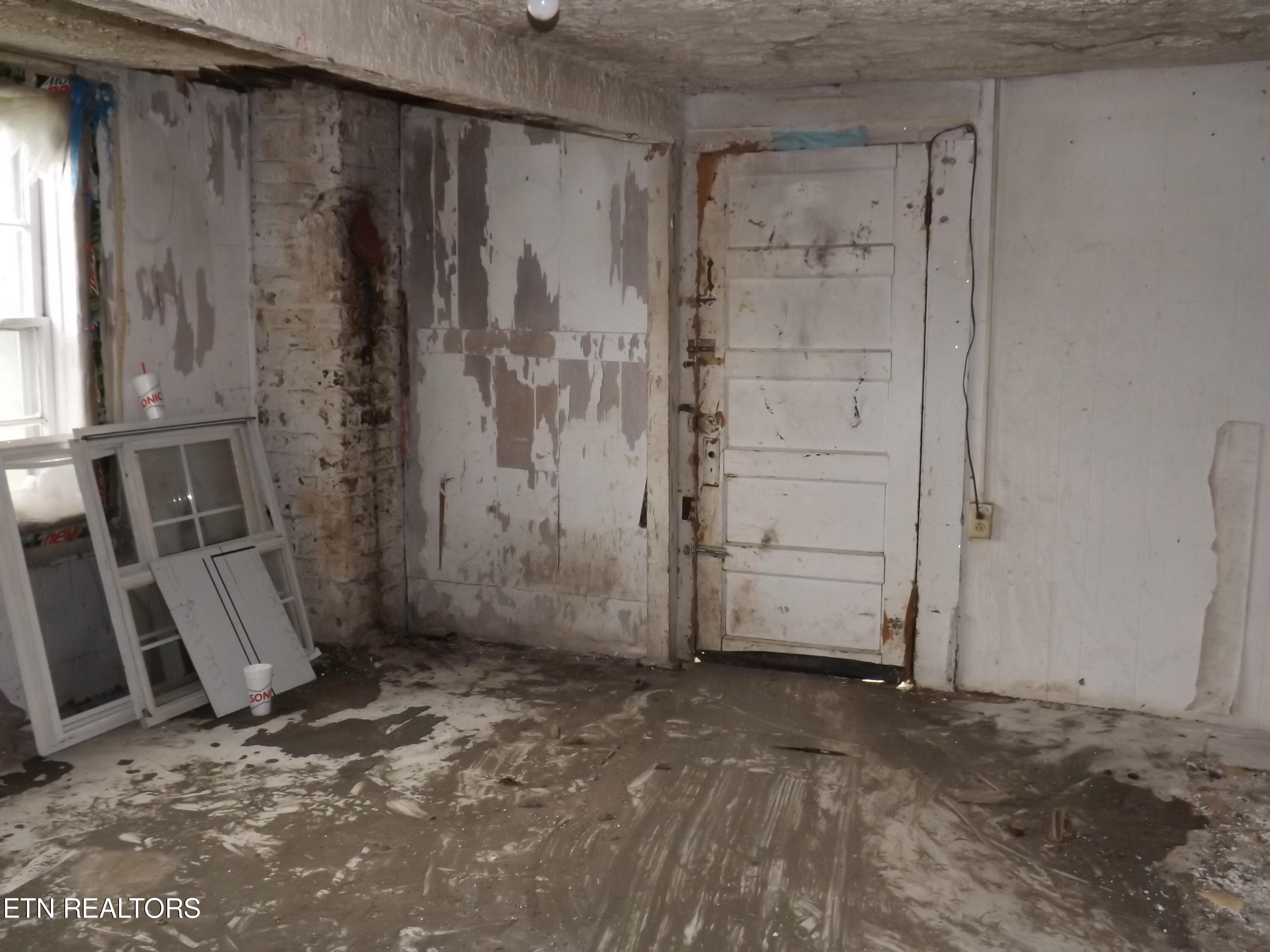 311 S CUMBERLAND Ave, LaFollette