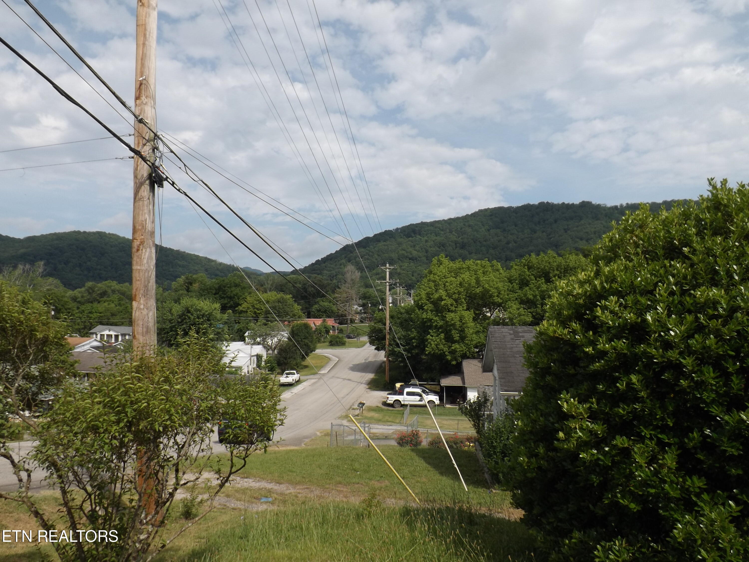 311 S CUMBERLAND Ave, LaFollette