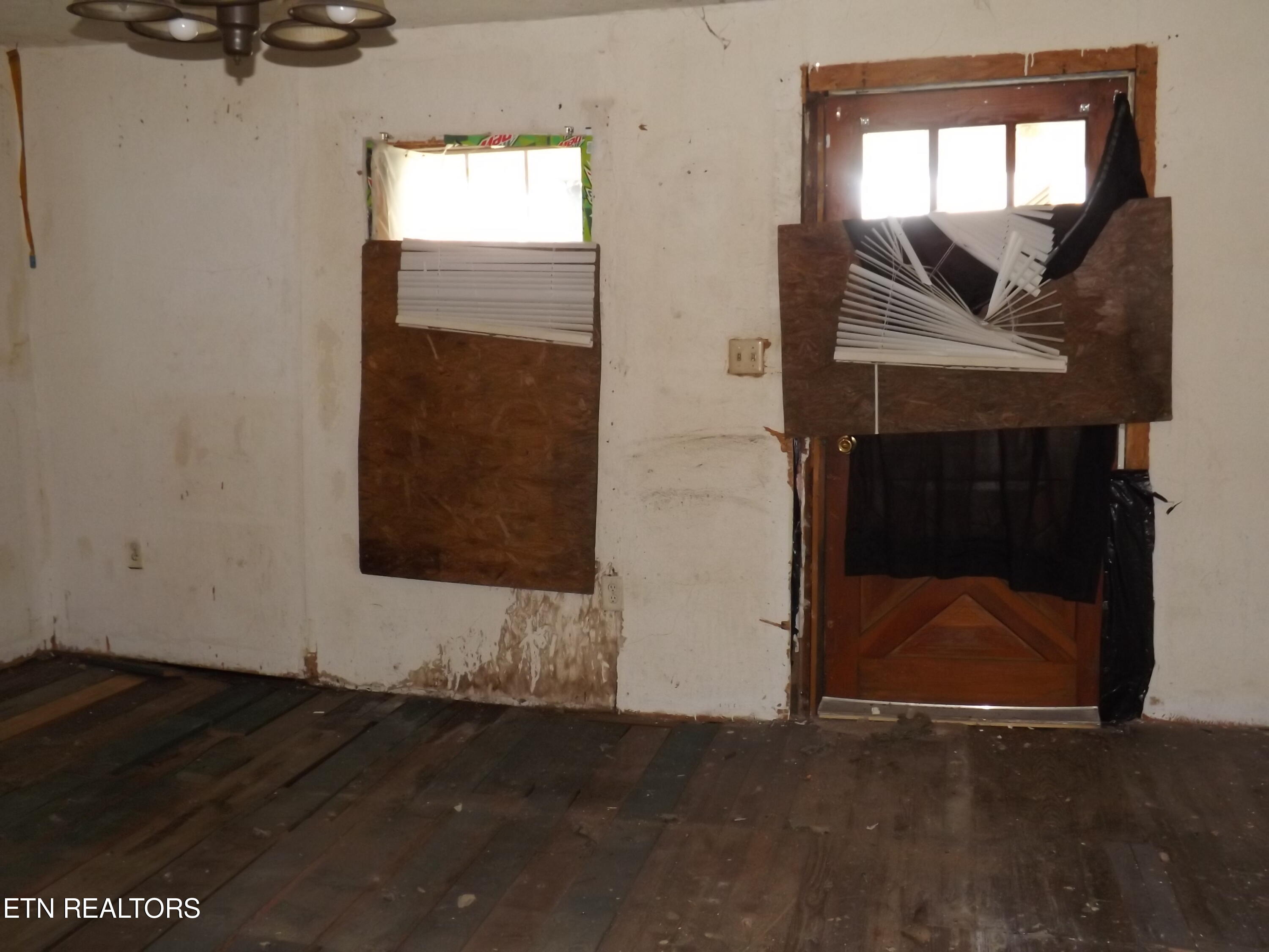 311 S CUMBERLAND Ave, LaFollette