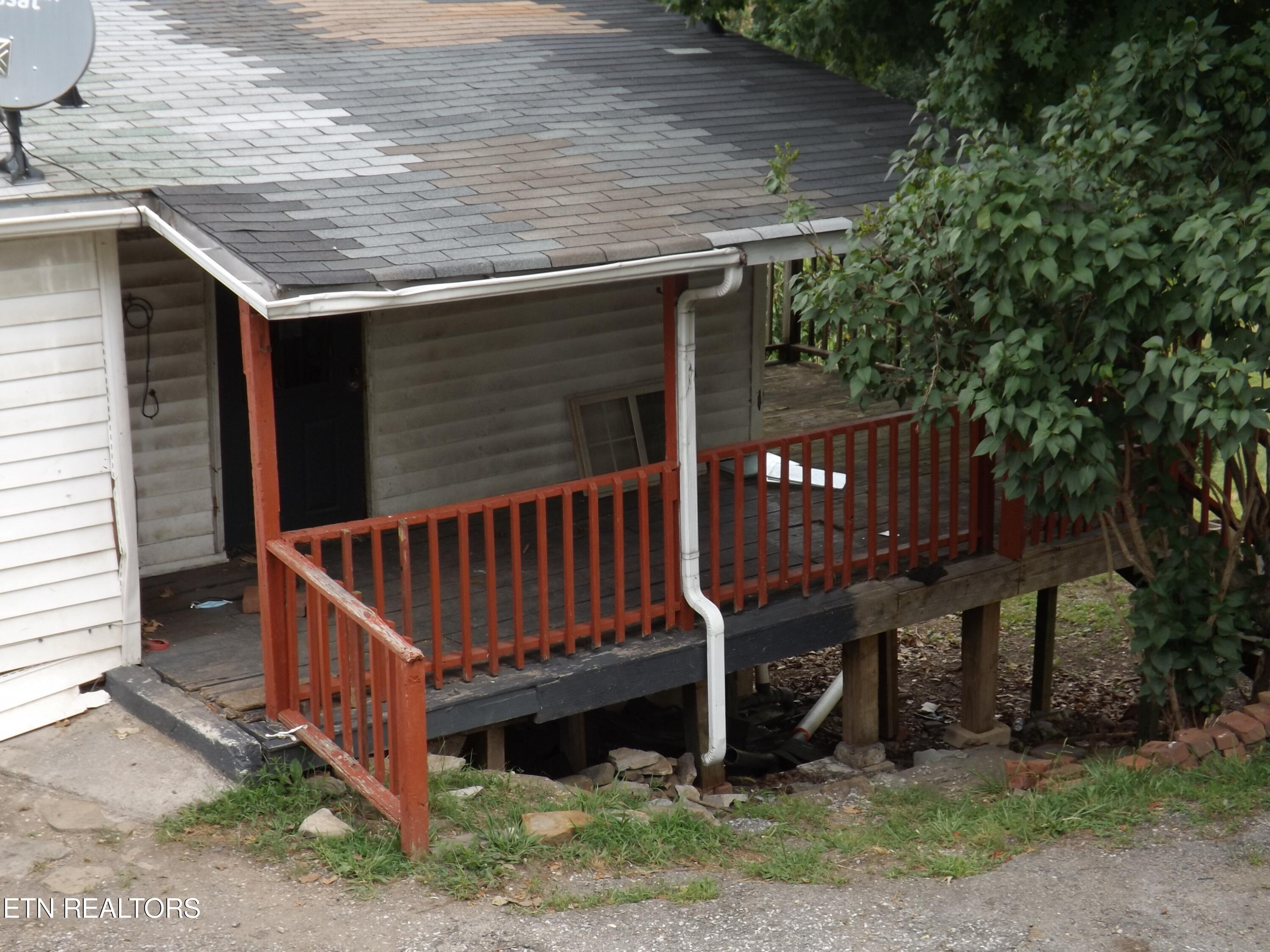 311 S CUMBERLAND Ave, LaFollette