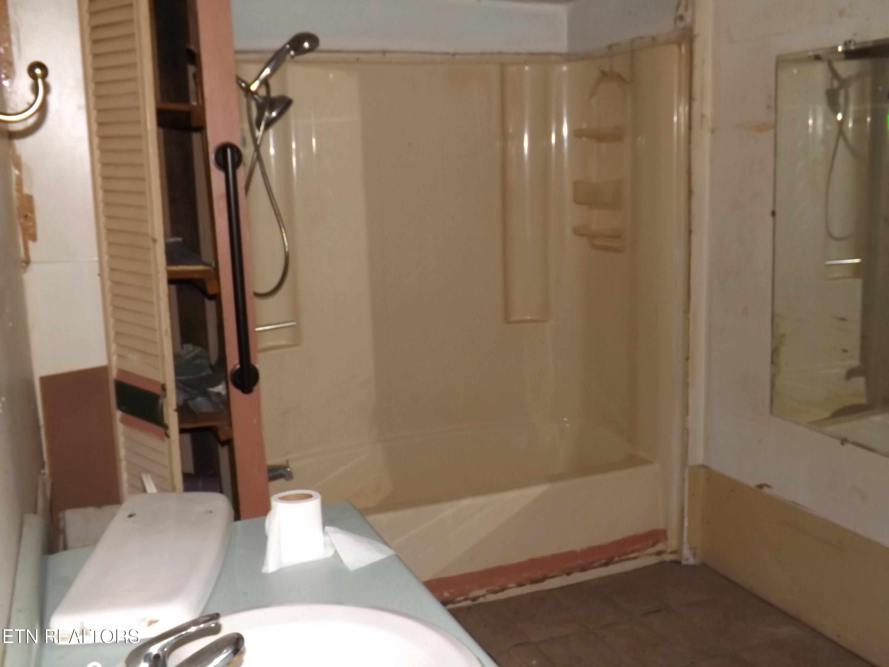 311 S CUMBERLAND Ave, LaFollette