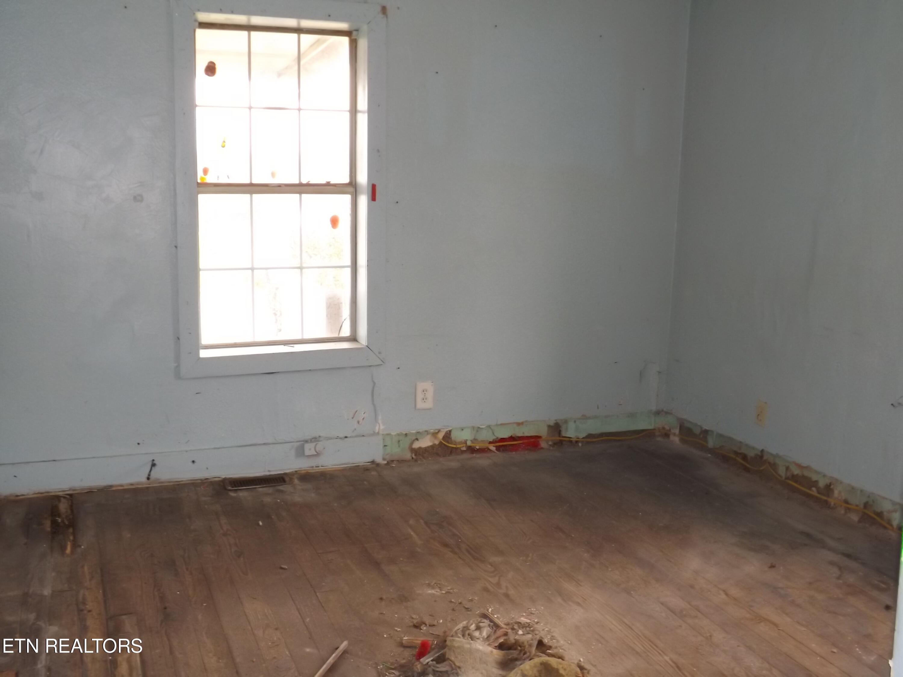 311 S CUMBERLAND Ave, LaFollette