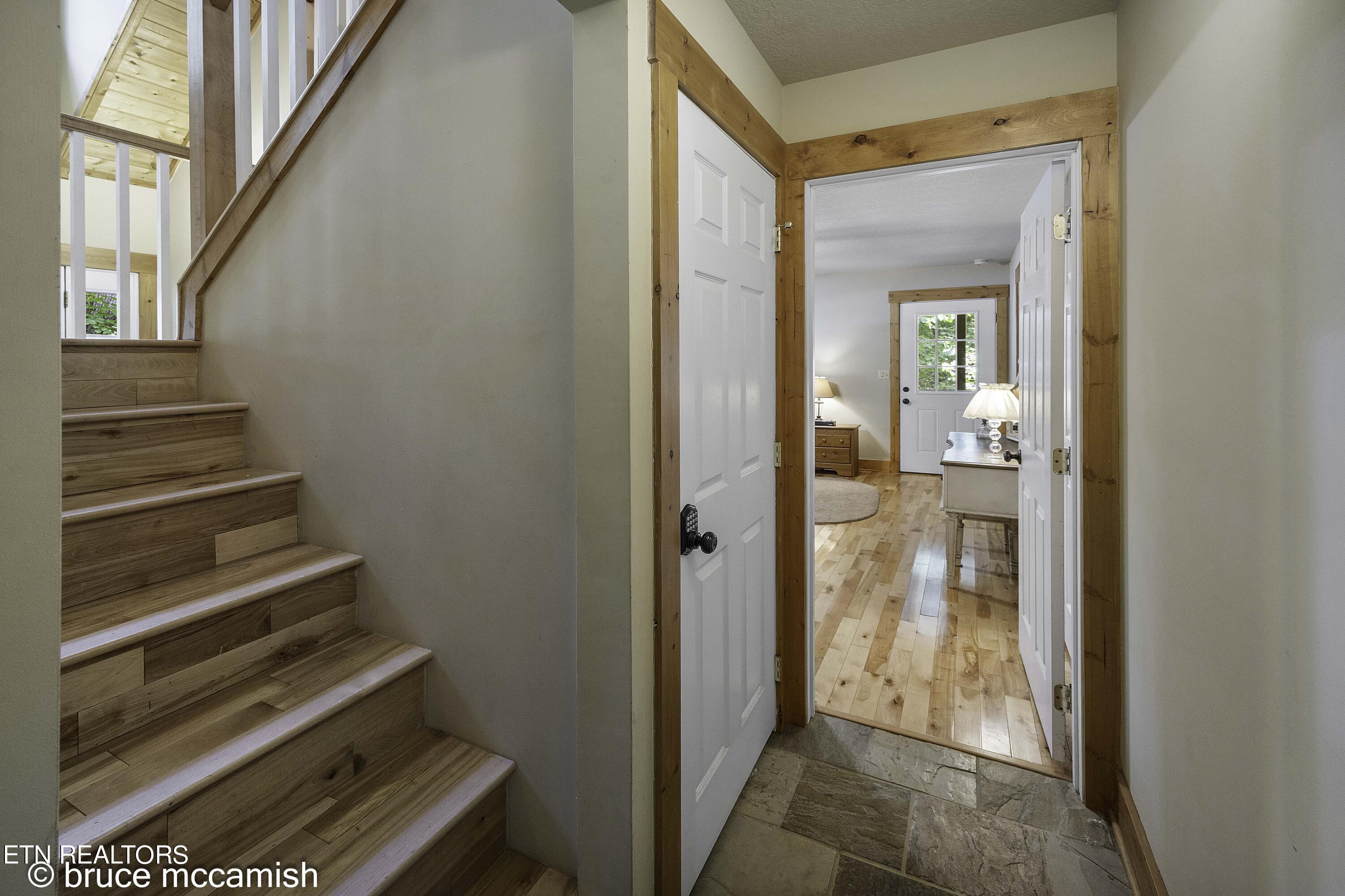 536 E Norris Point Rd, LaFollette