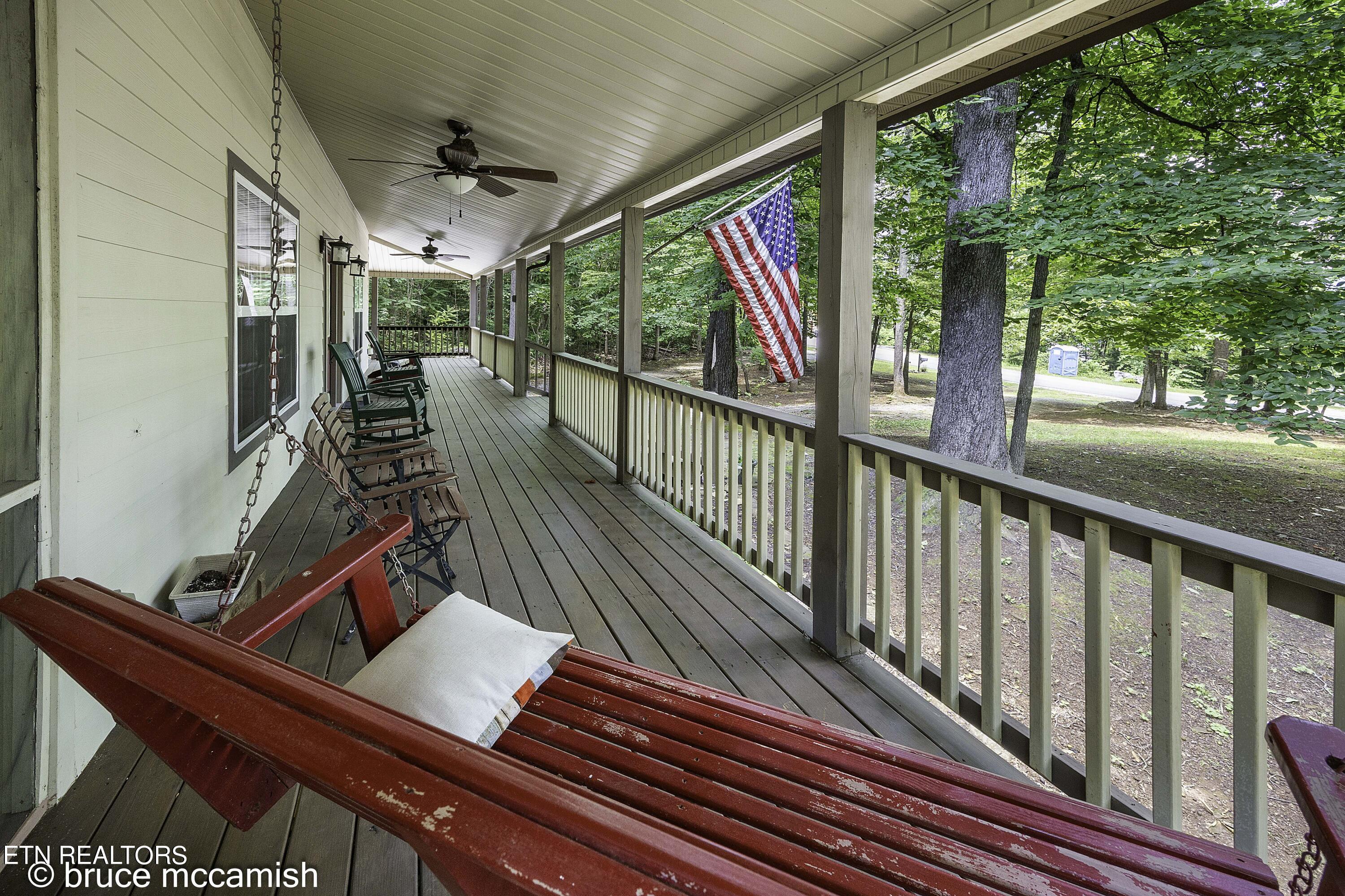 536 E Norris Point Rd, LaFollette