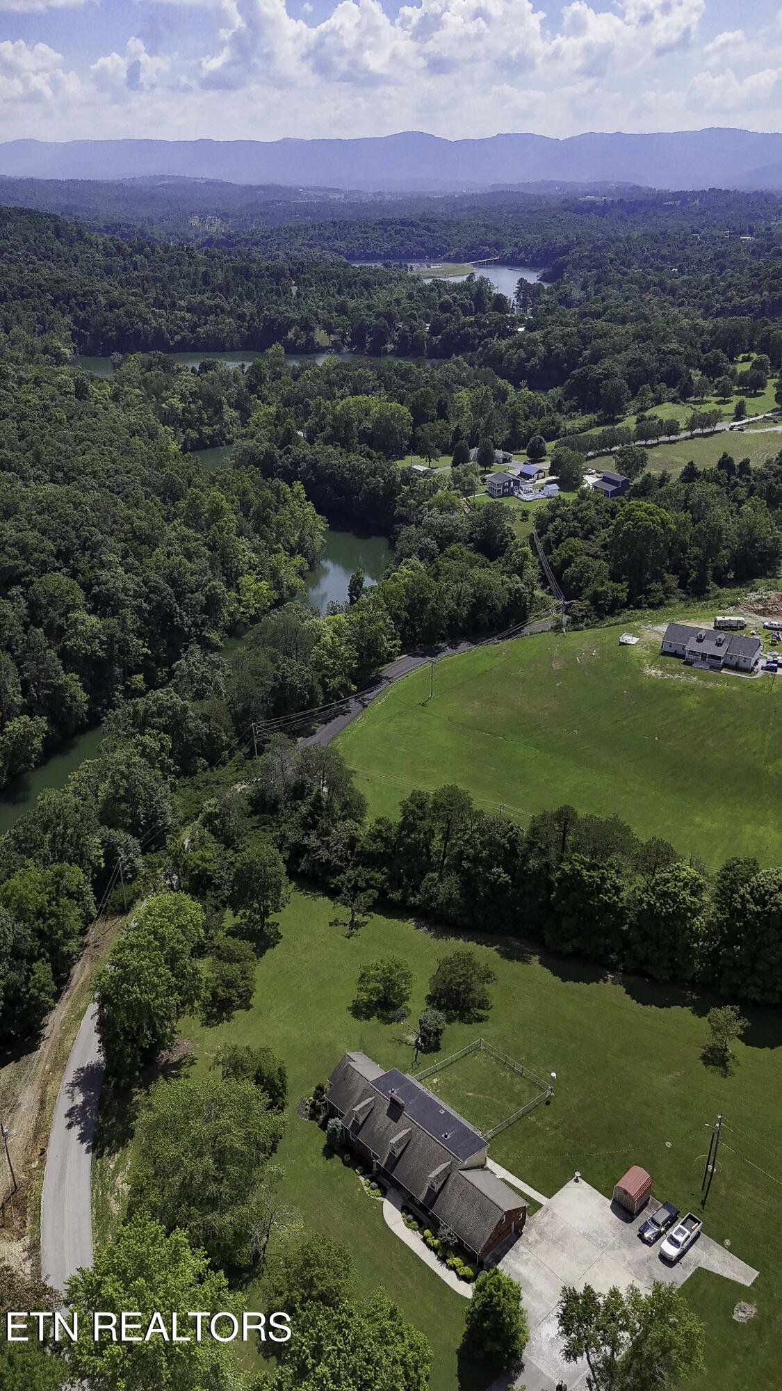 704 Claiborne Rd, LaFollette