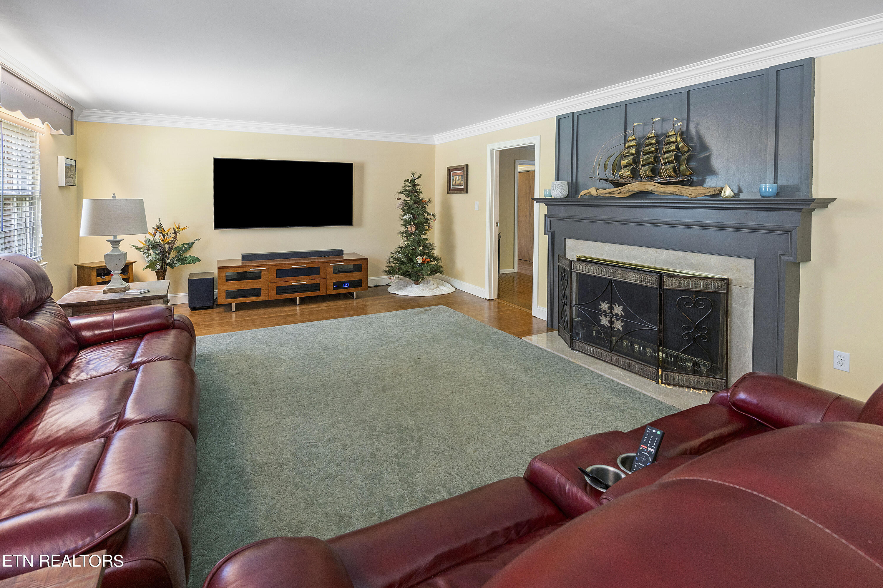 704 Claiborne Rd, LaFollette