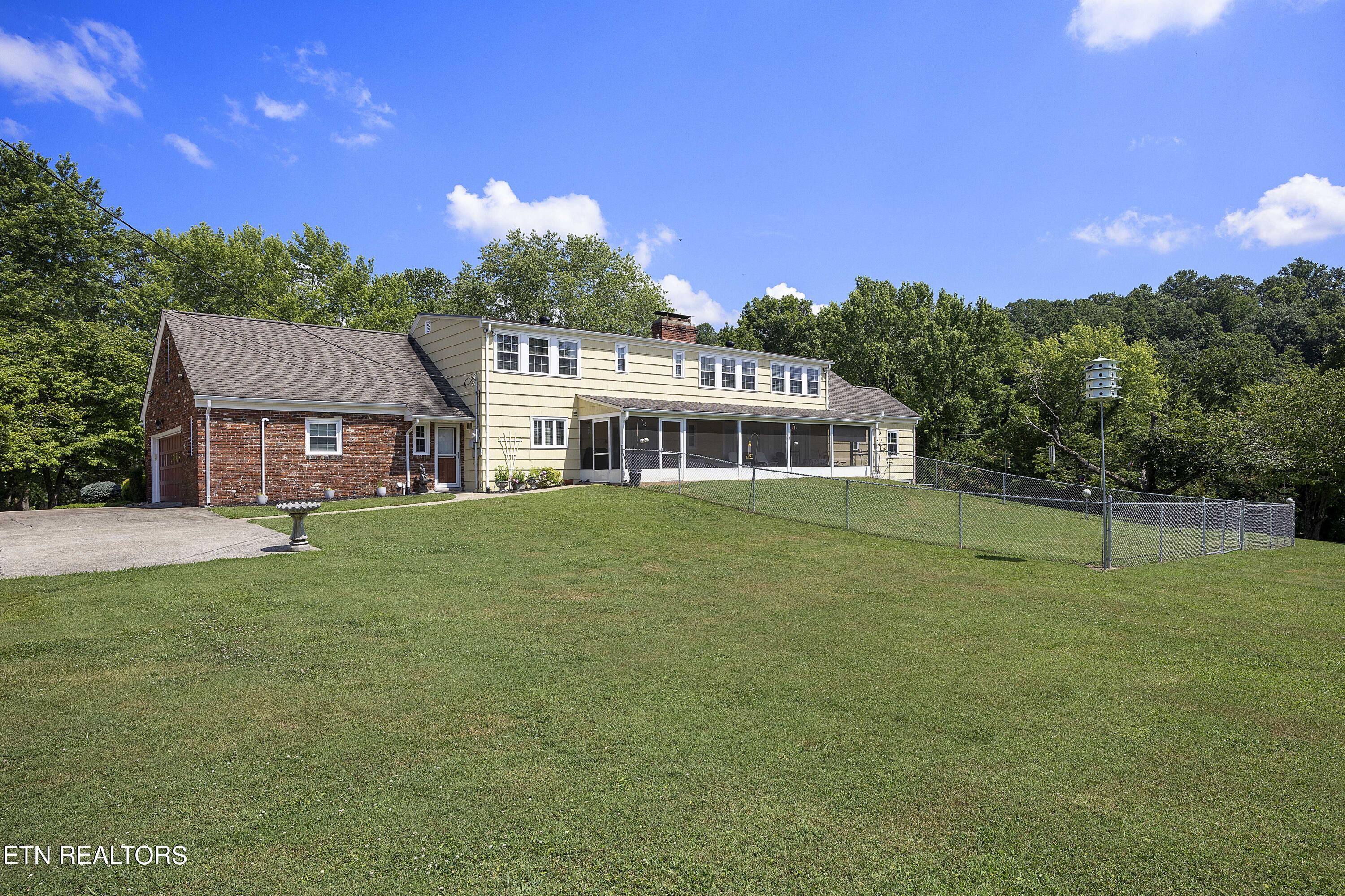 704 Claiborne Rd, LaFollette