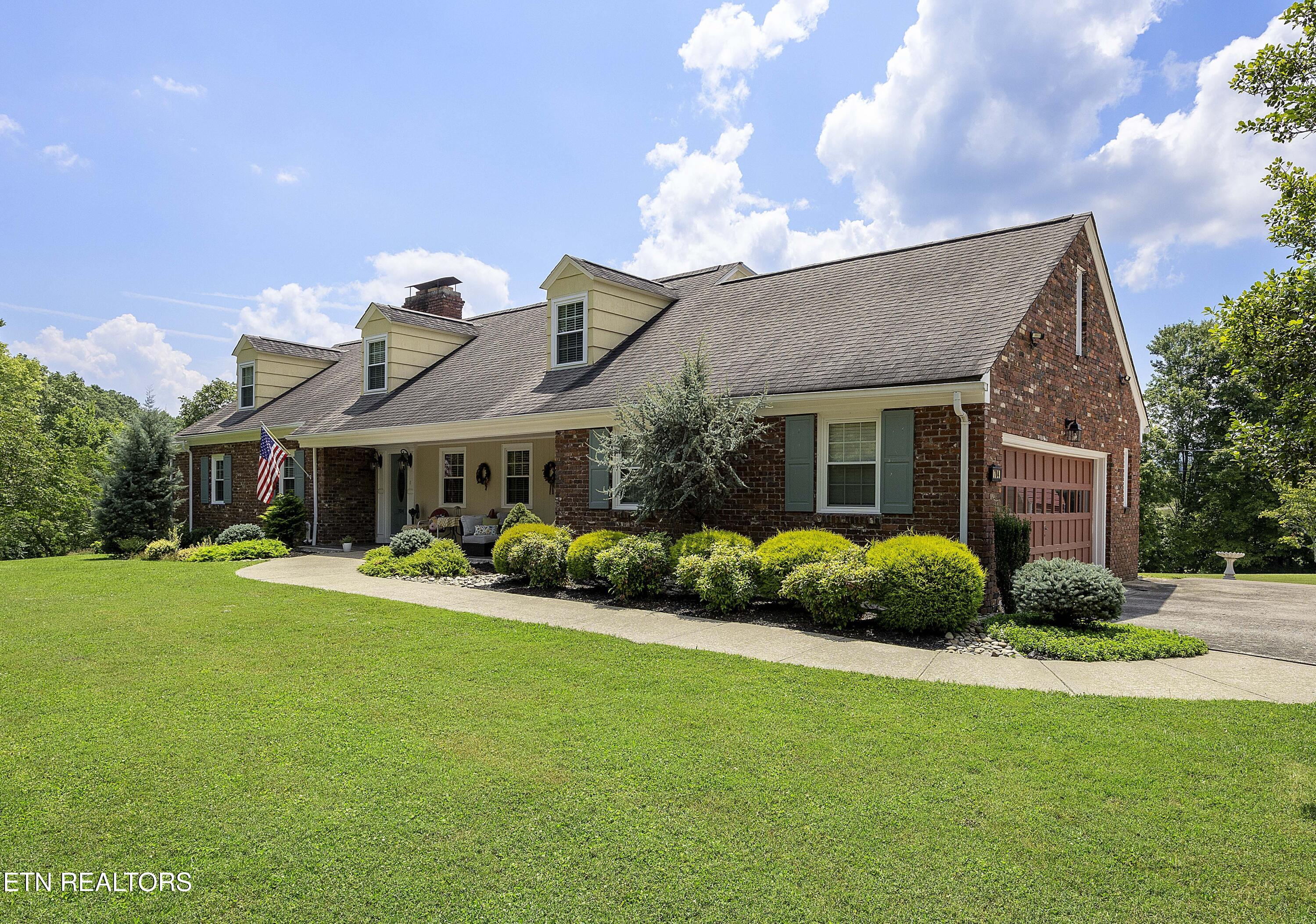 704 Claiborne Rd, LaFollette