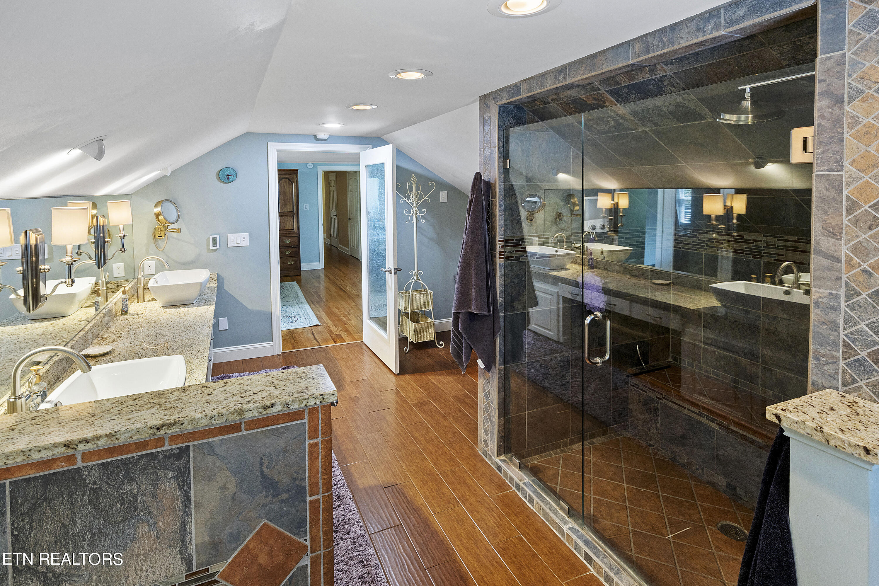 704 Claiborne Rd, LaFollette