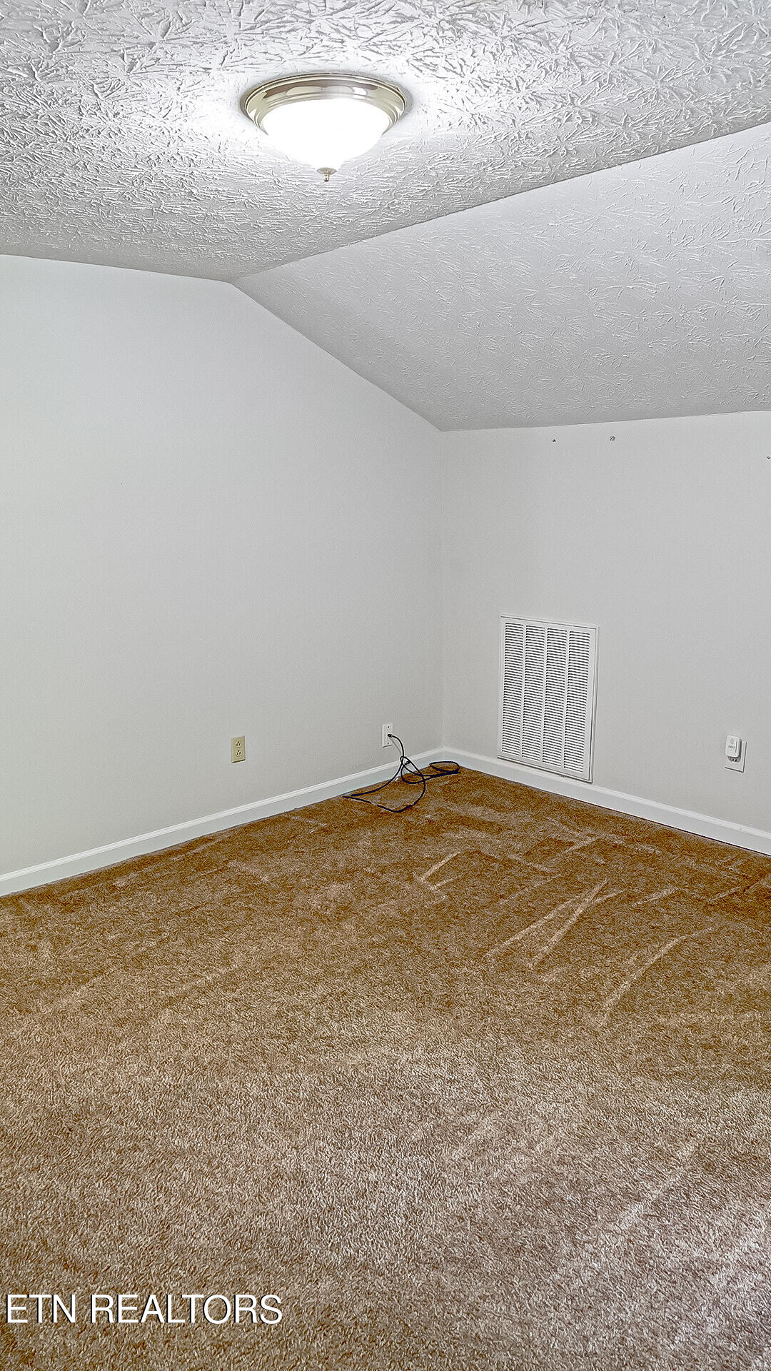 9315 Andersonville Pike