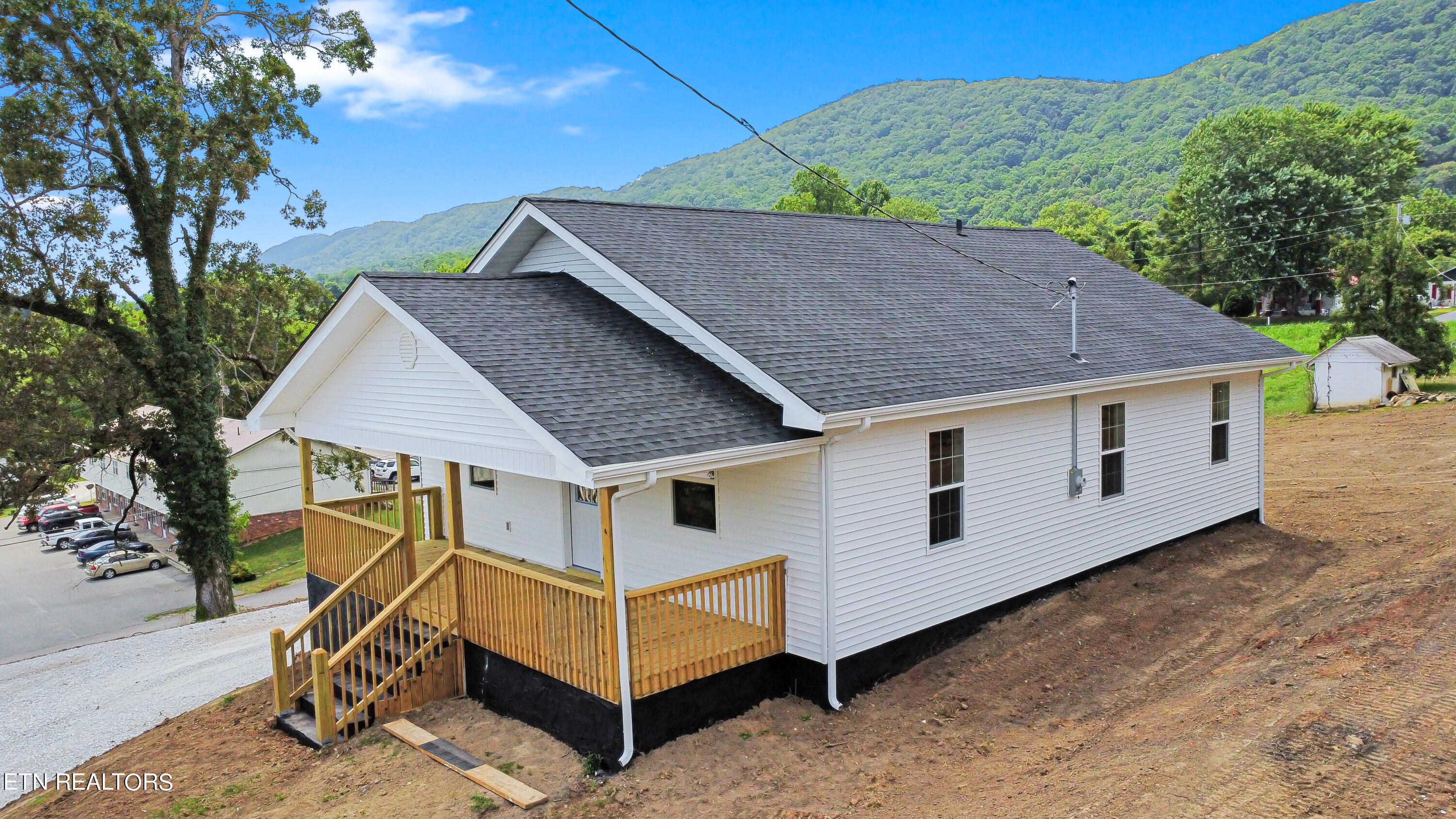 410 W Walden St, LaFollette