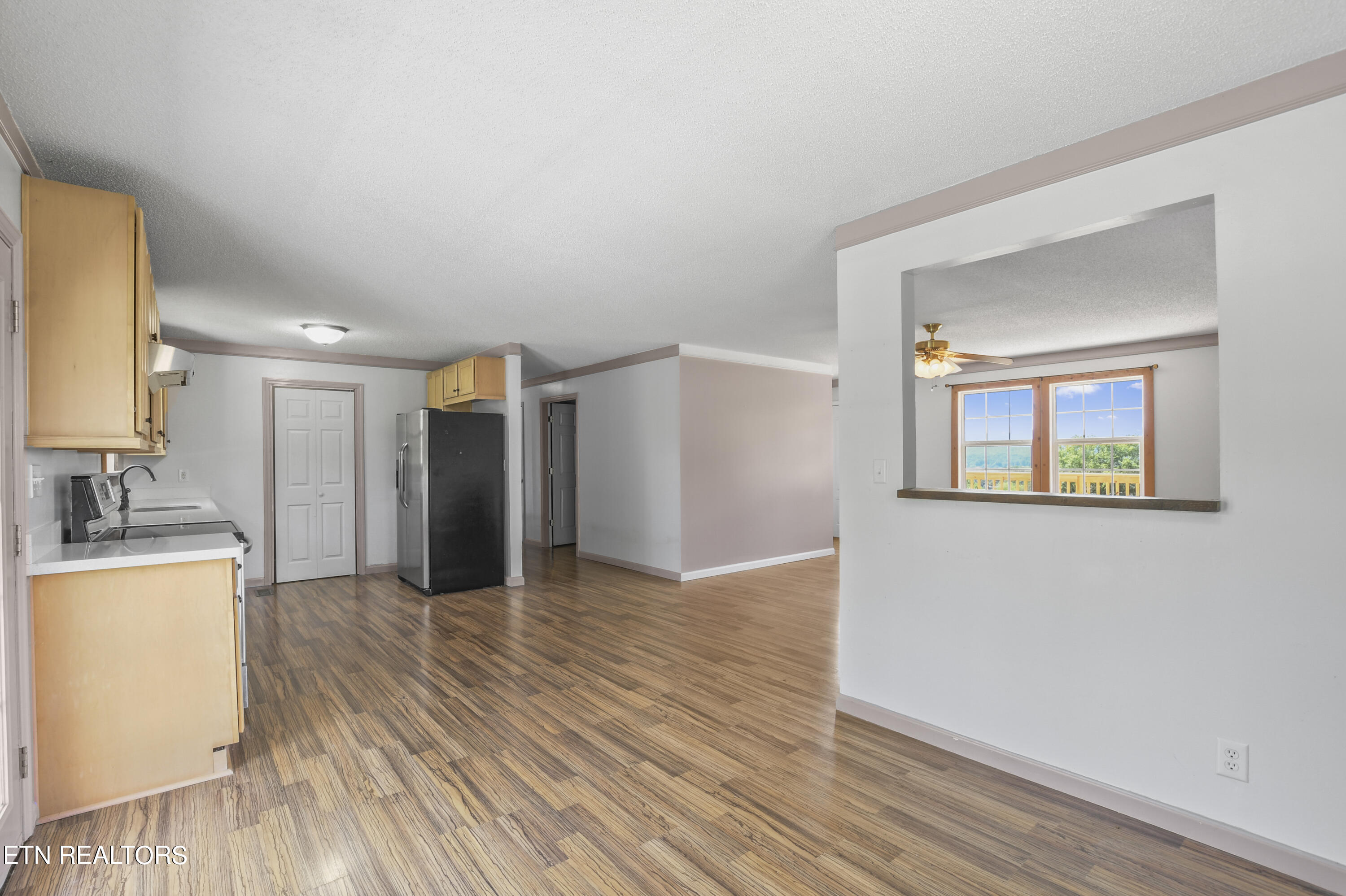 360 Cross Creek Lane Lane, LaFollette