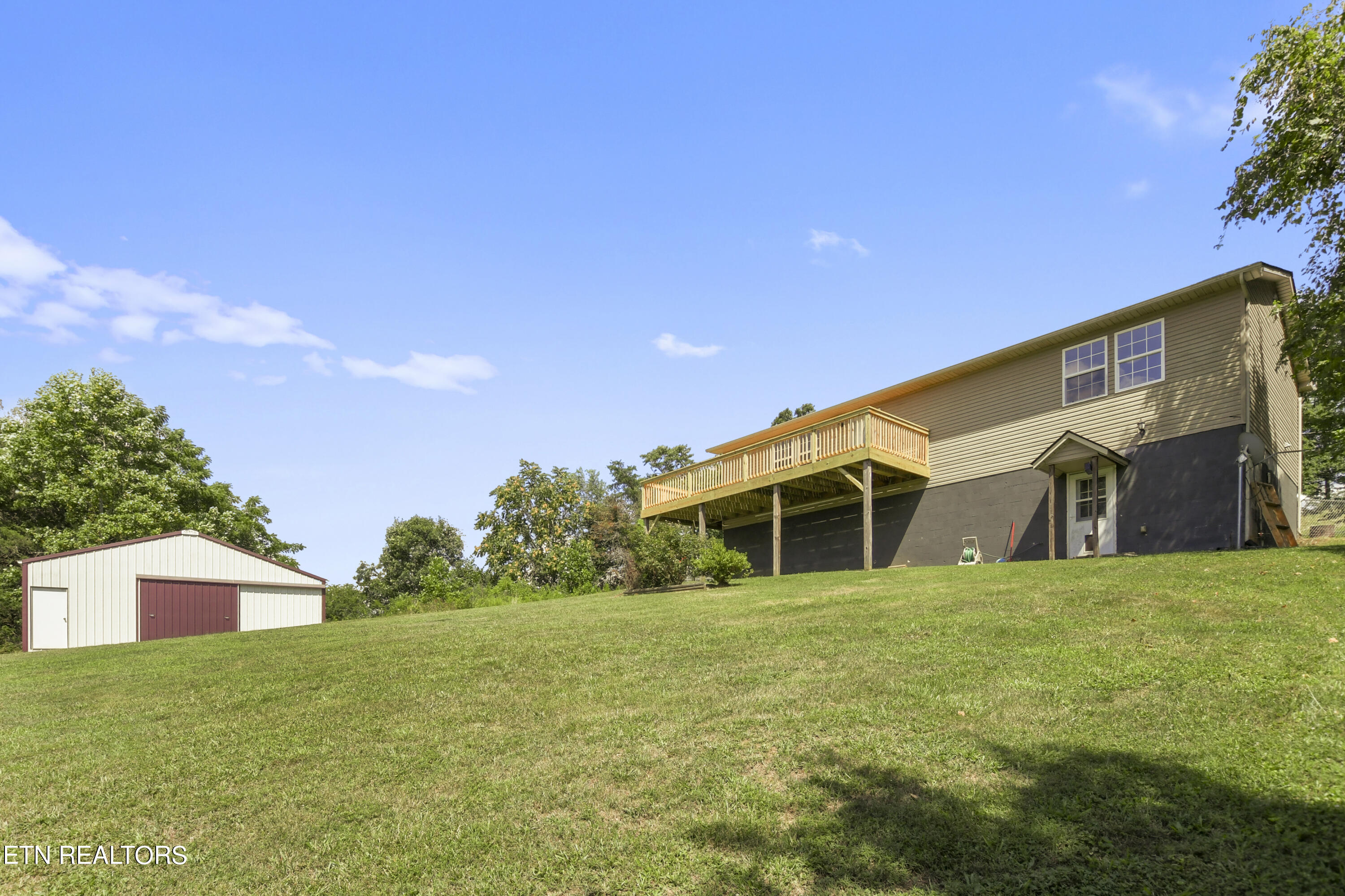 360 Cross Creek Lane Lane, LaFollette