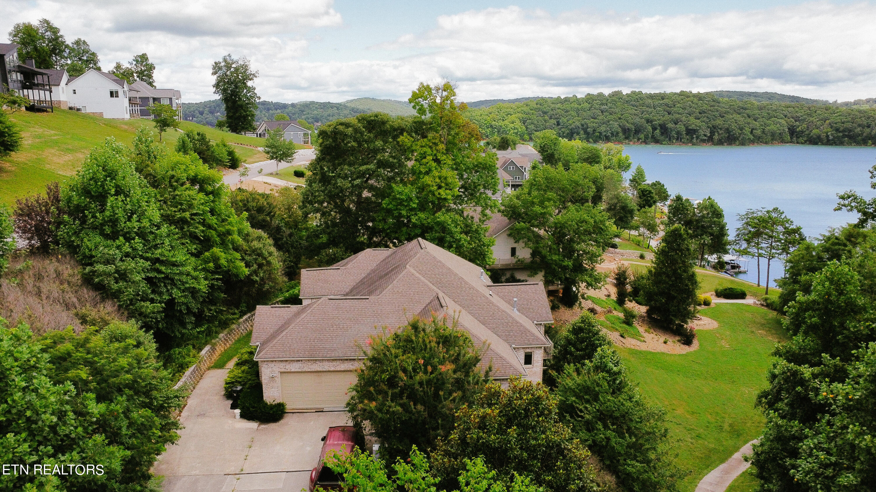 216 Norris Crest Drive, LaFollette