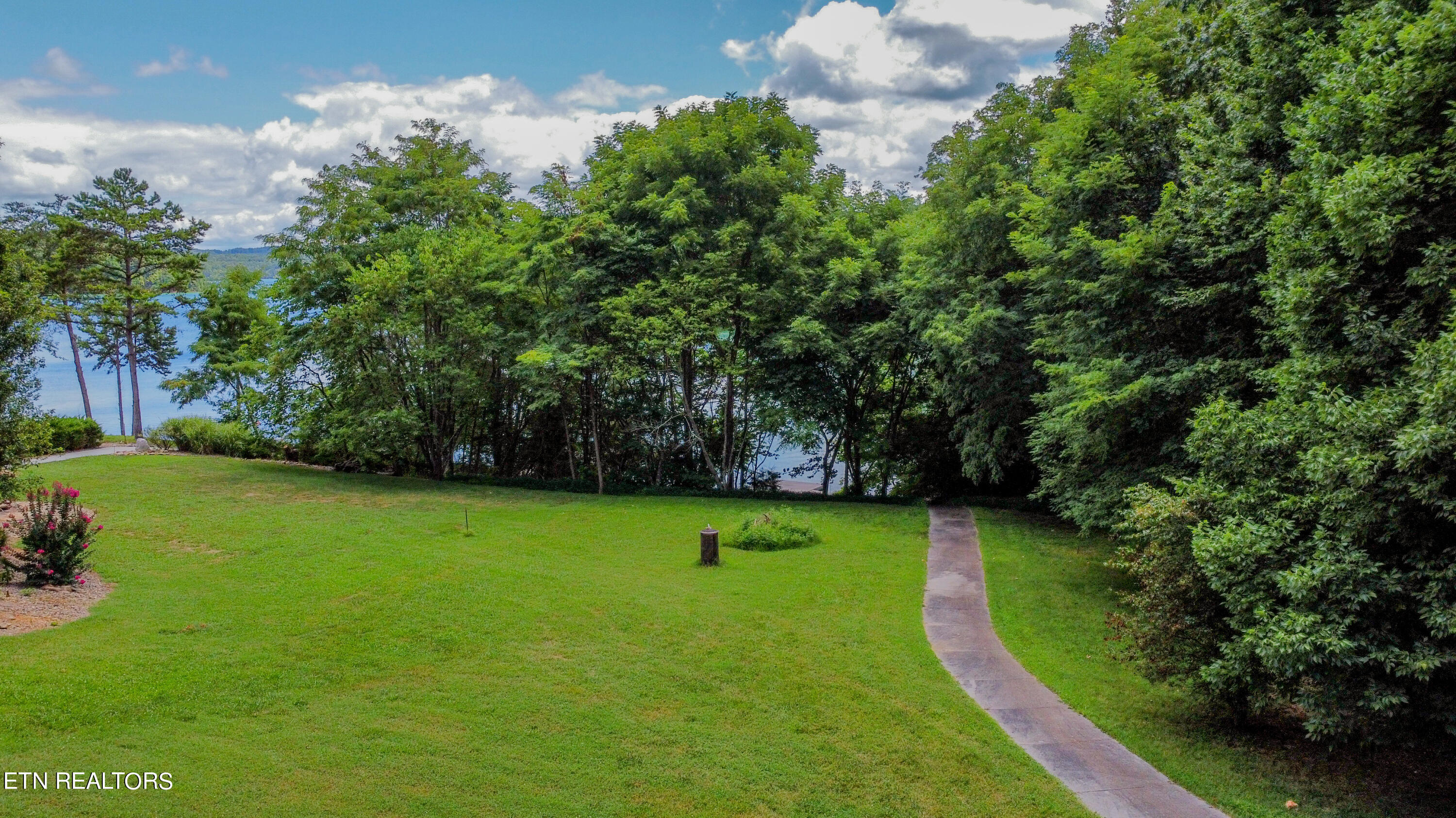 216 Norris Crest Drive, LaFollette