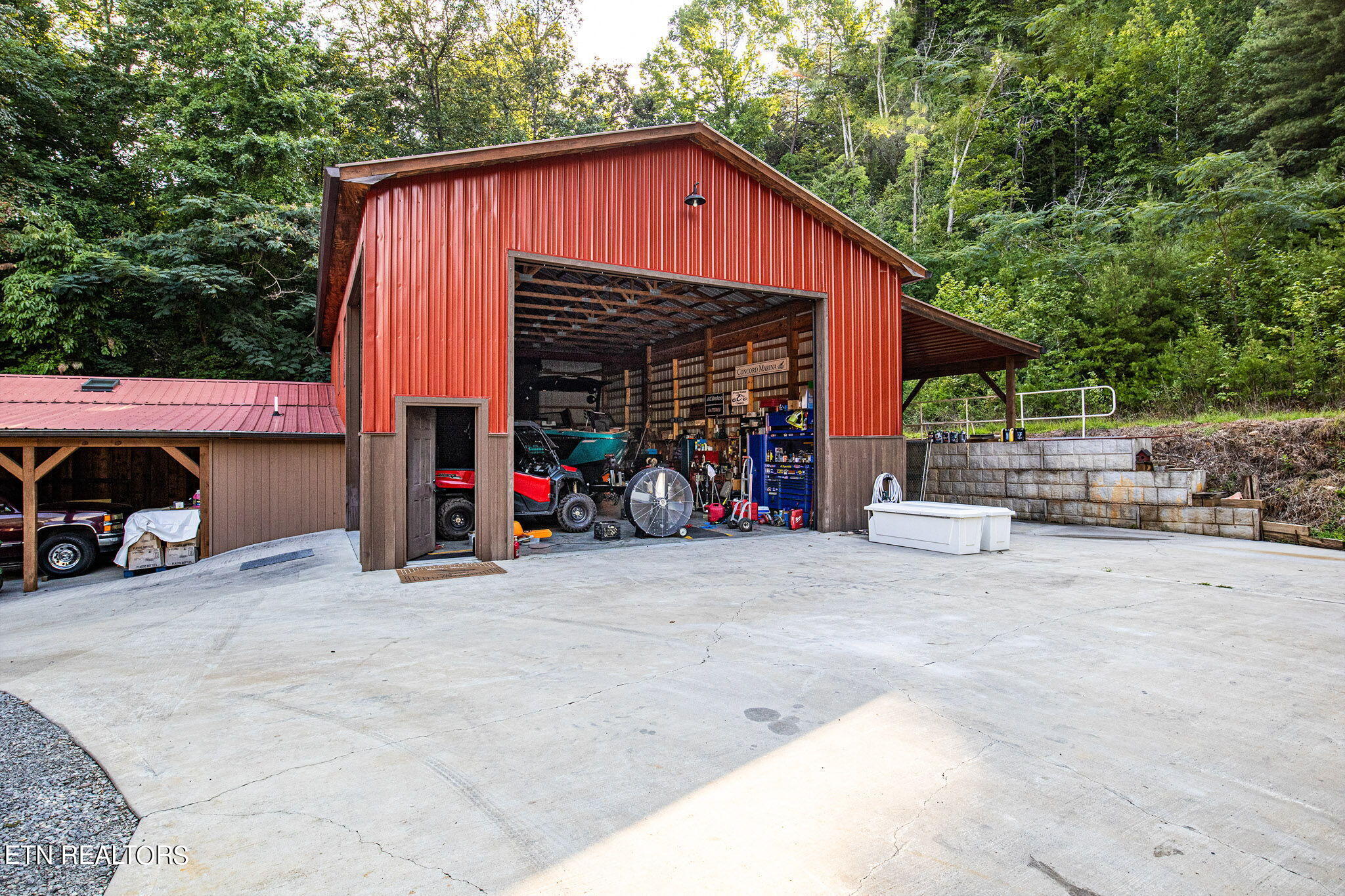 241 North. Dark Hollow Rd