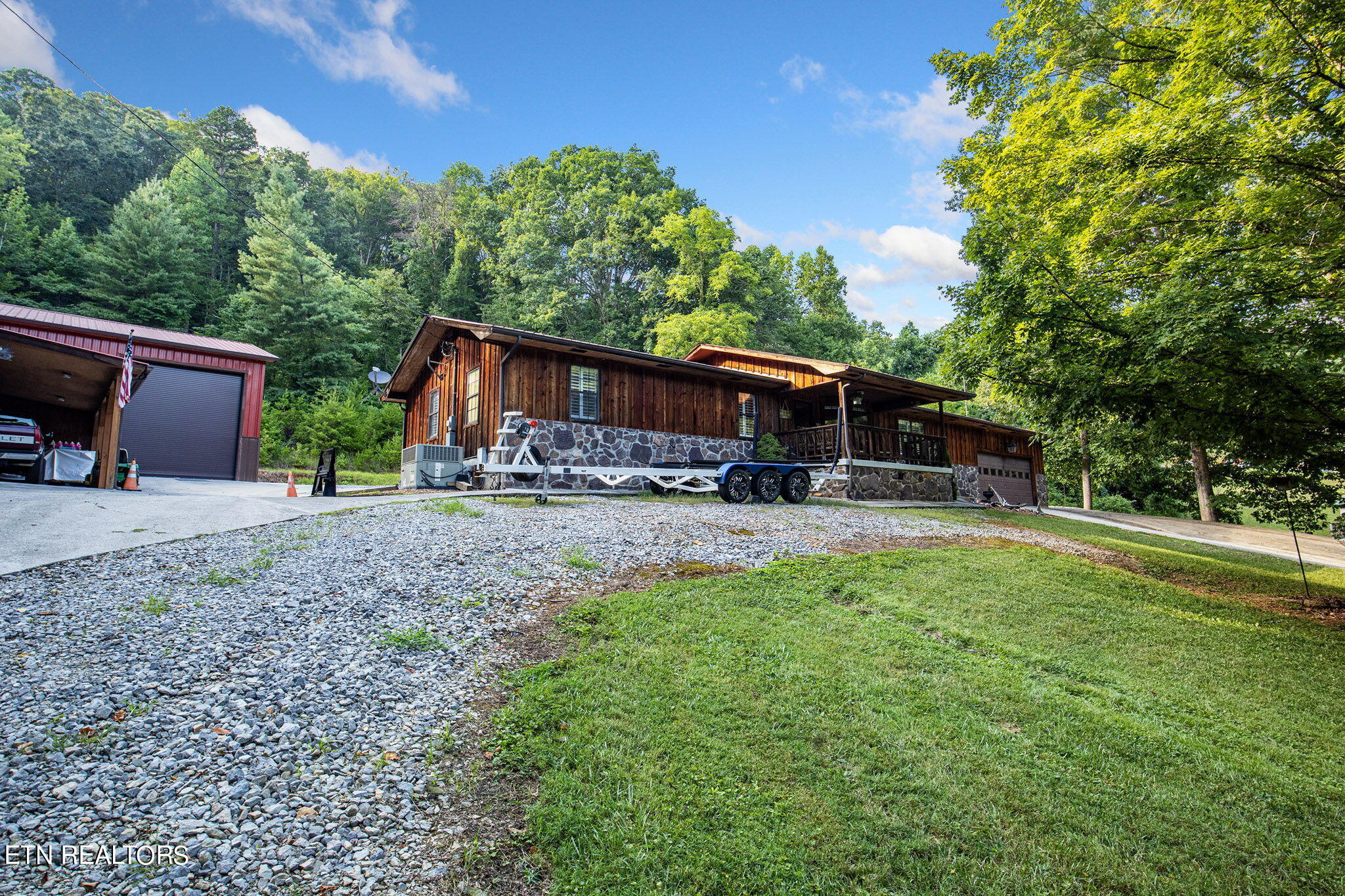 241 North. Dark Hollow Rd