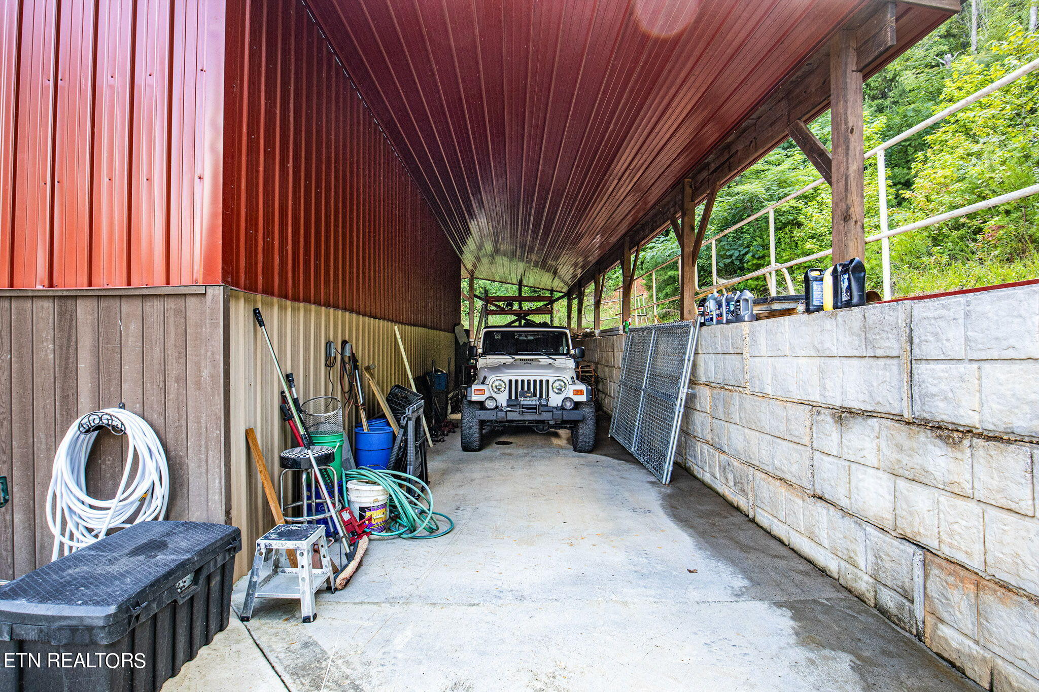 241 North. Dark Hollow Rd