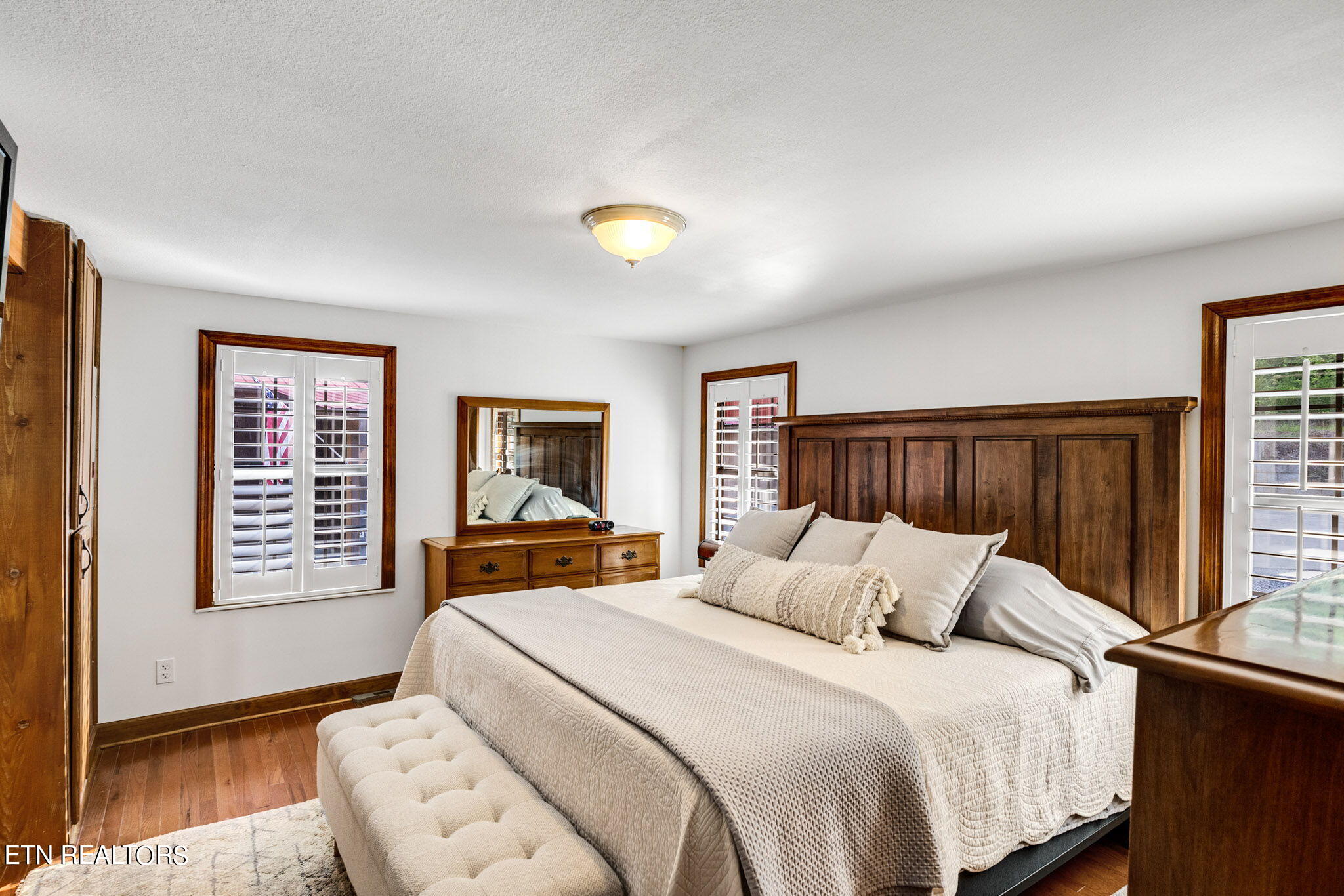 241 North. Dark Hollow Rd