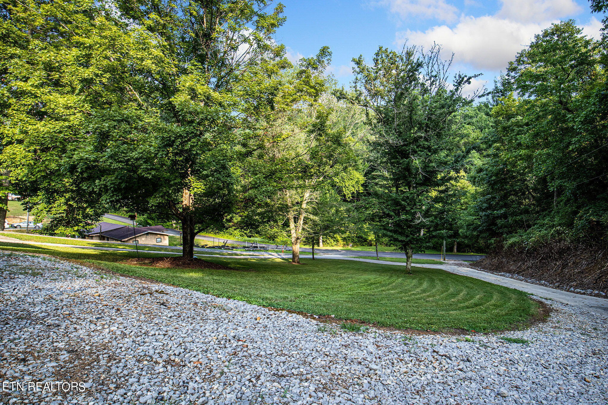 241 North. Dark Hollow Rd