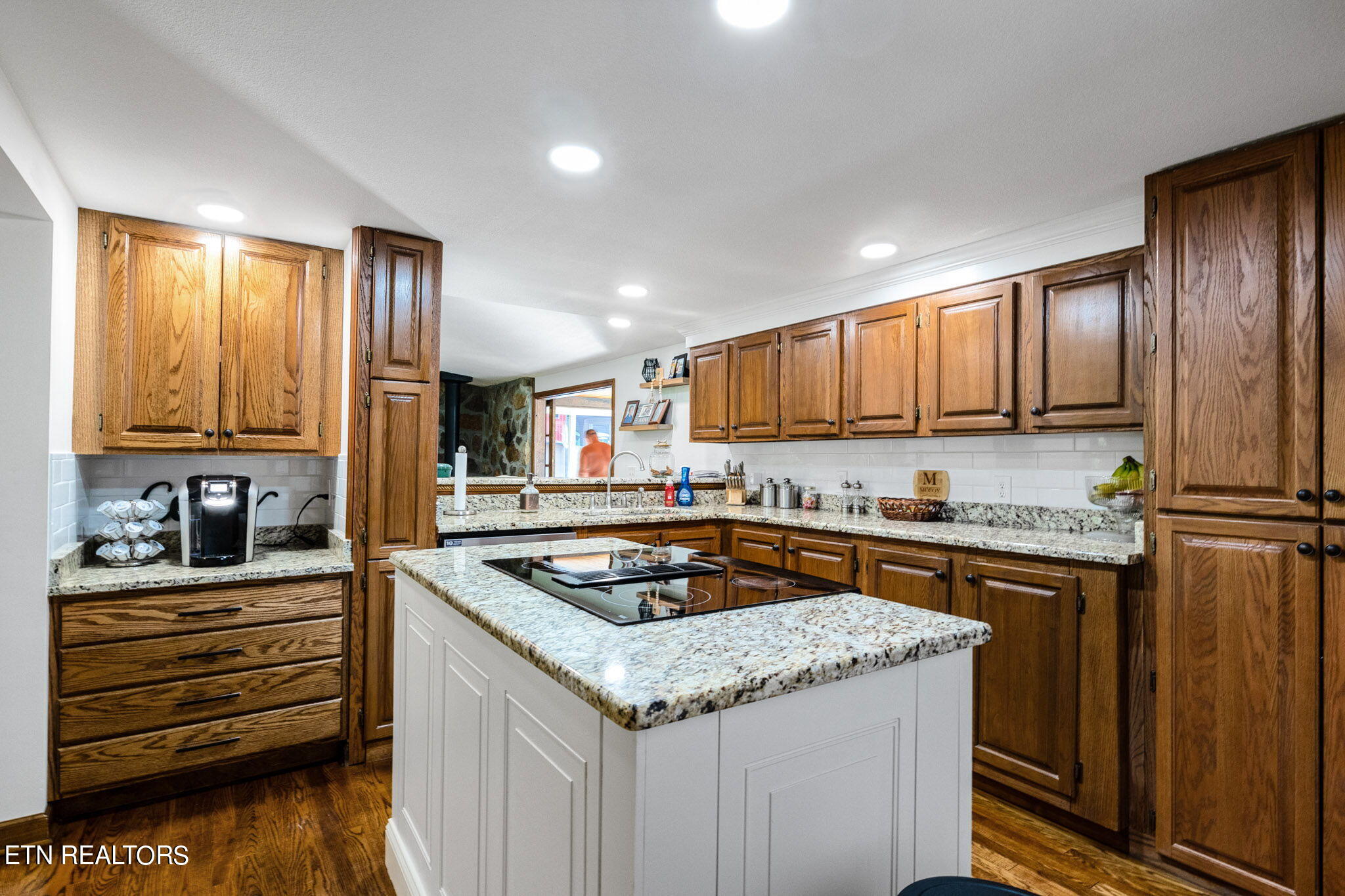 241 North. Dark Hollow Rd