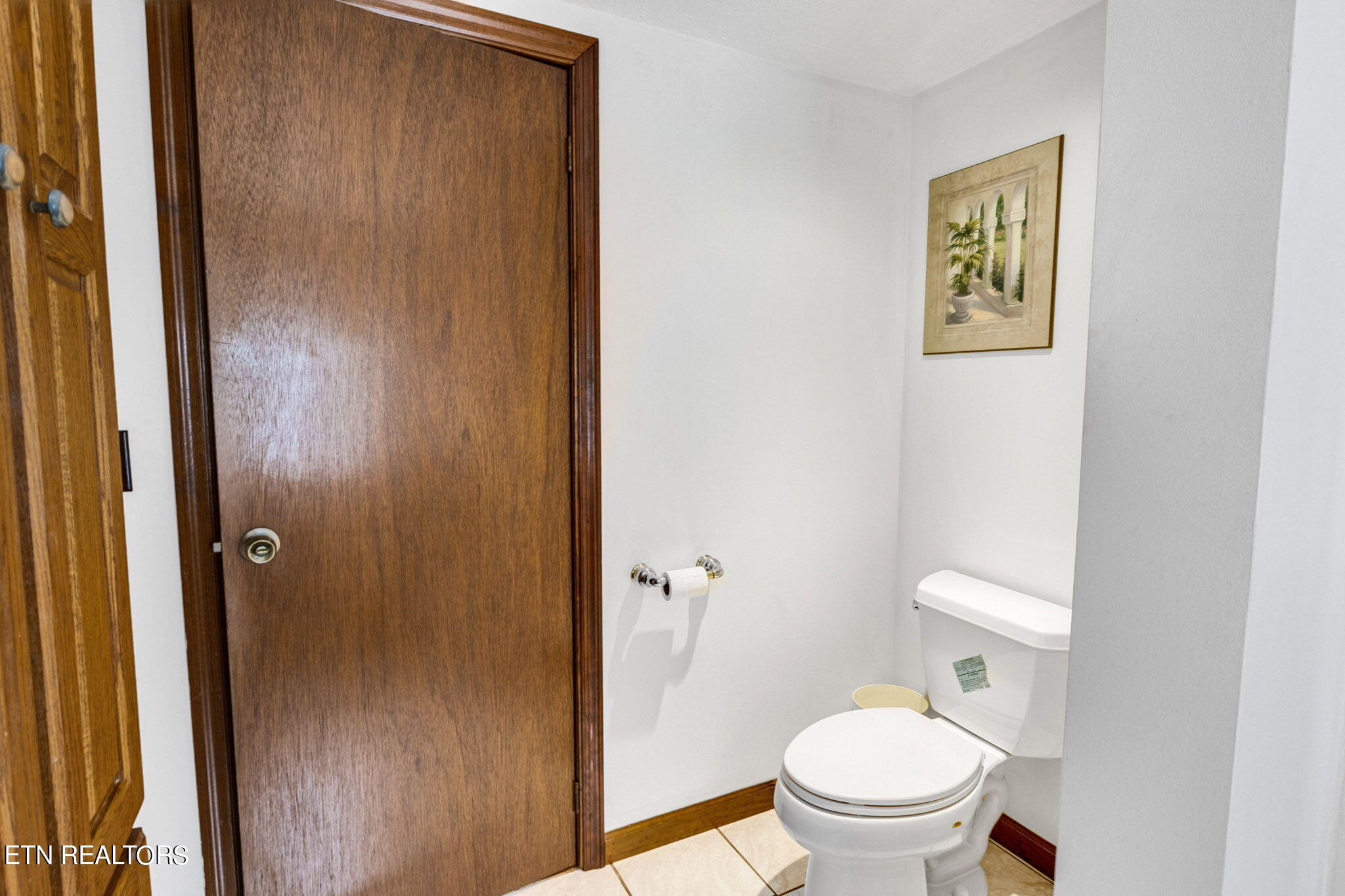 241 North. Dark Hollow Rd