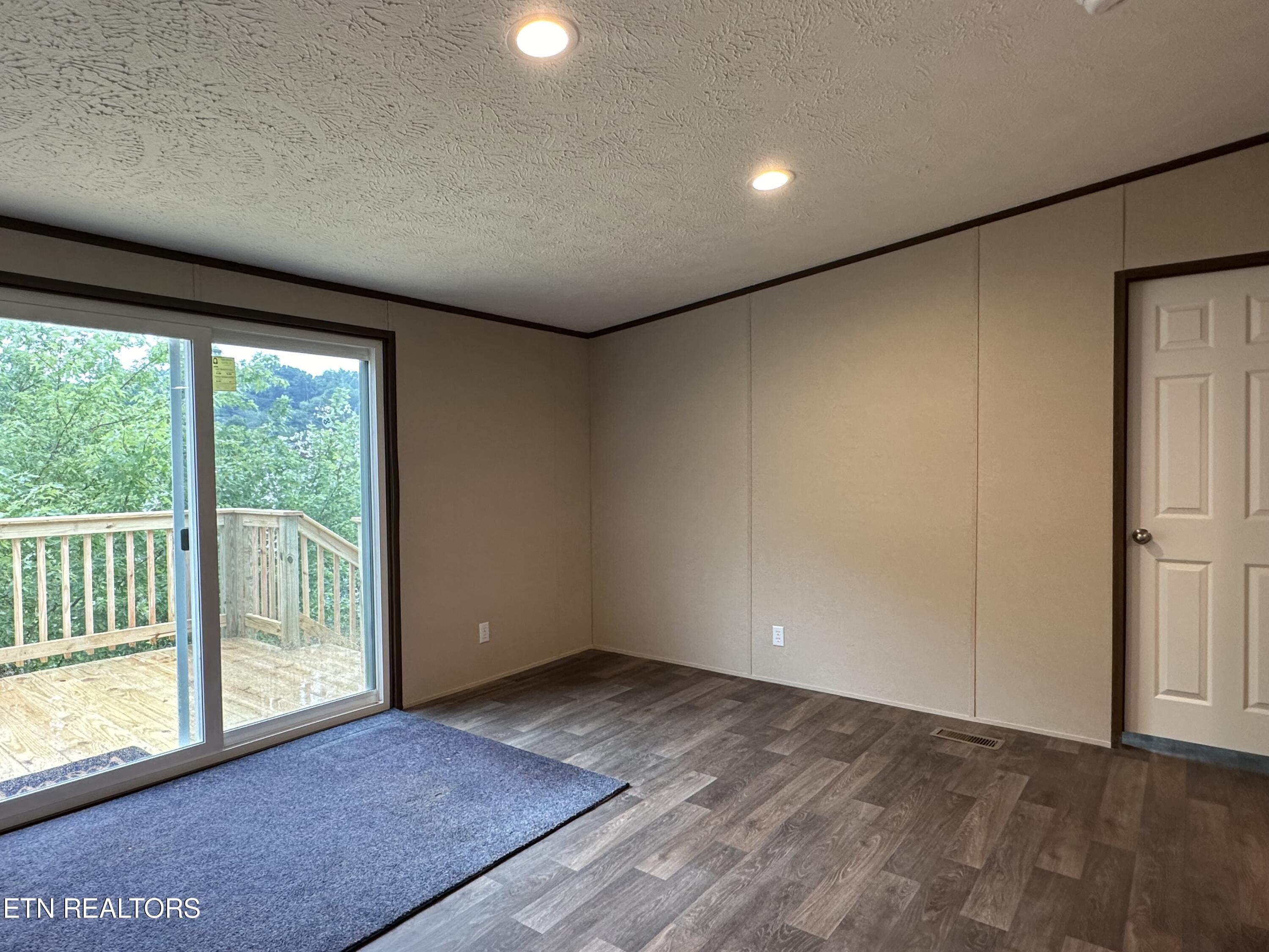 604 E Hemlock St, LaFollette