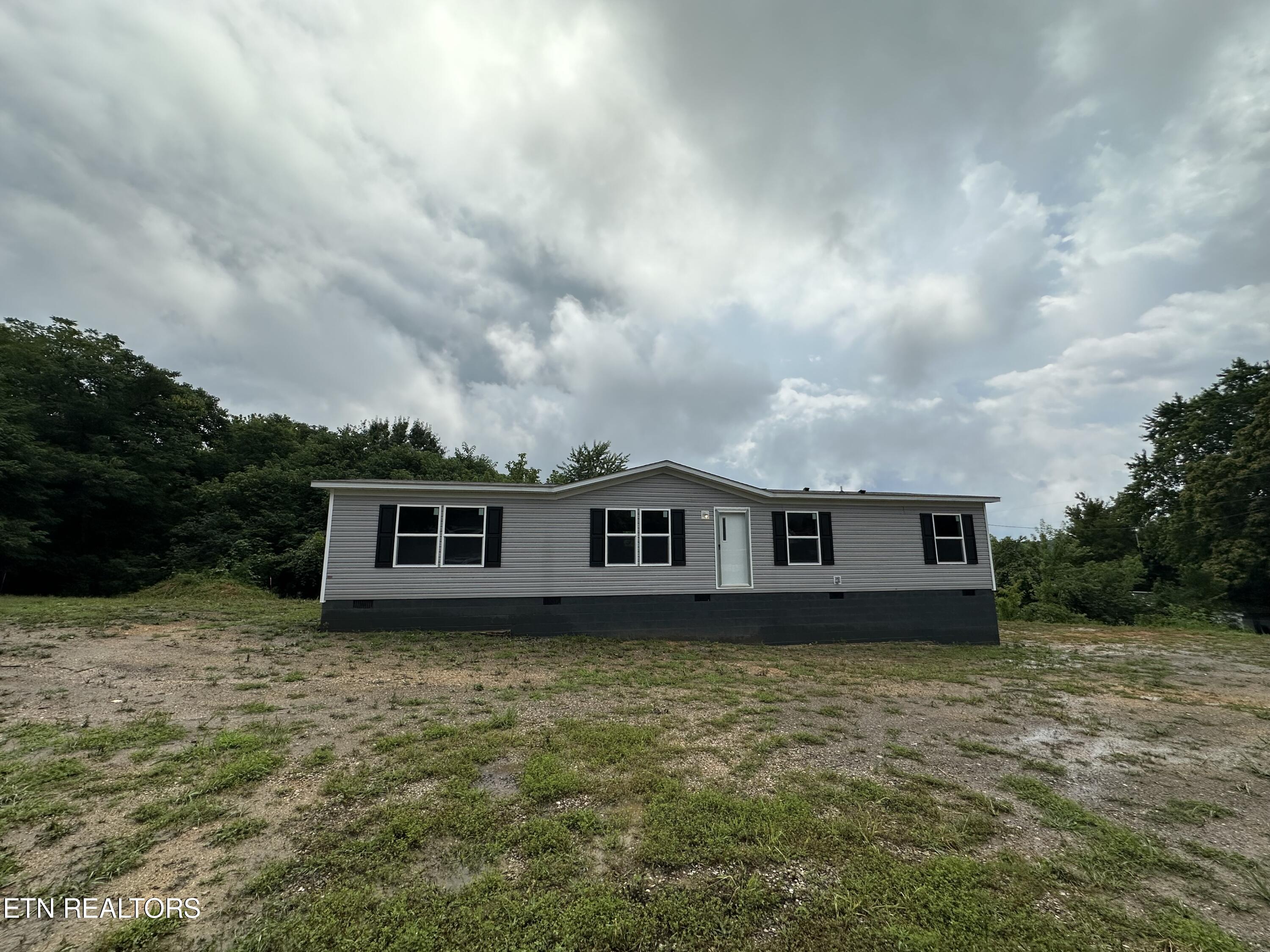 604 E Hemlock St, LaFollette