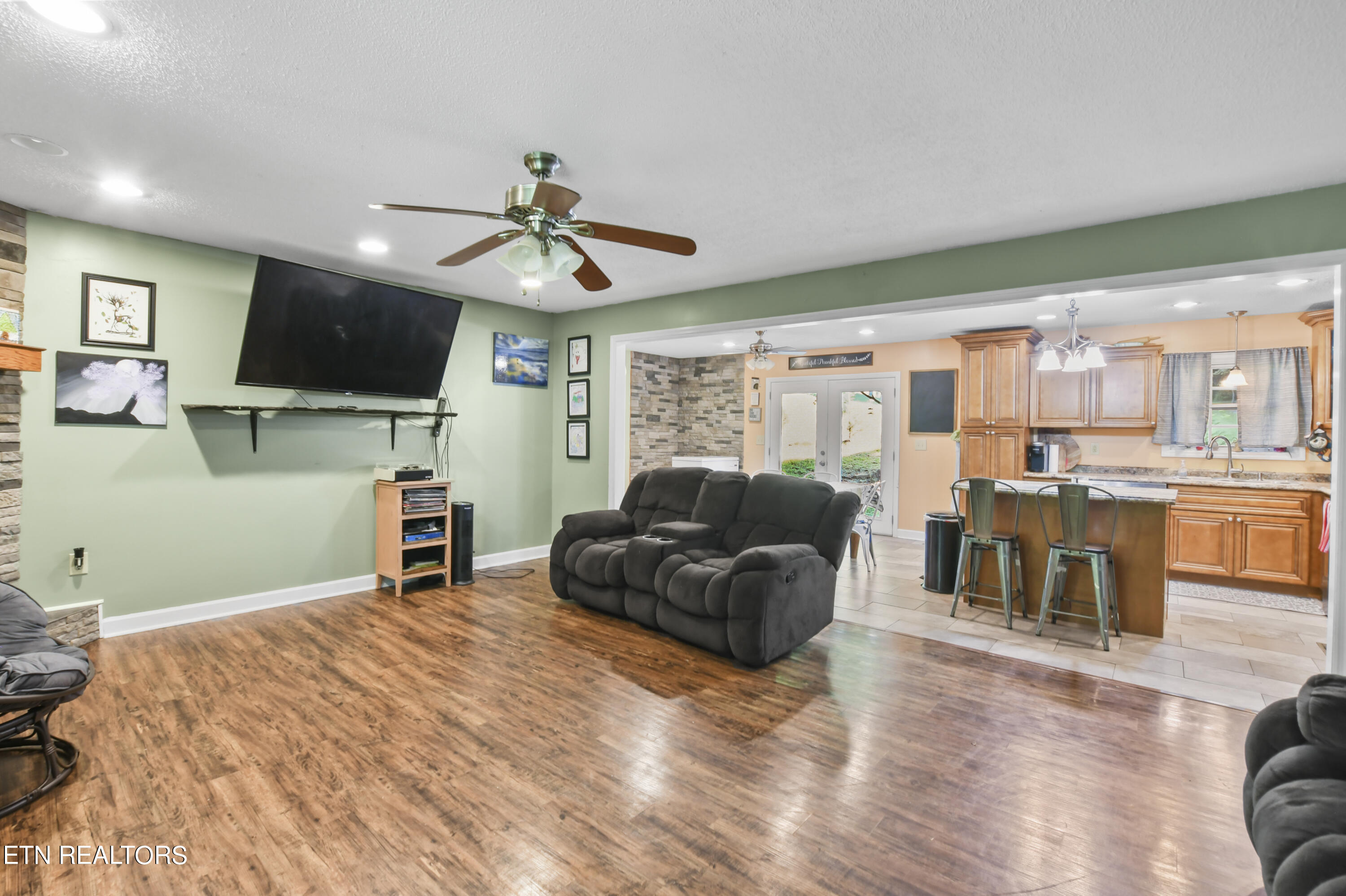 313 Mckinney Rd, LaFollette