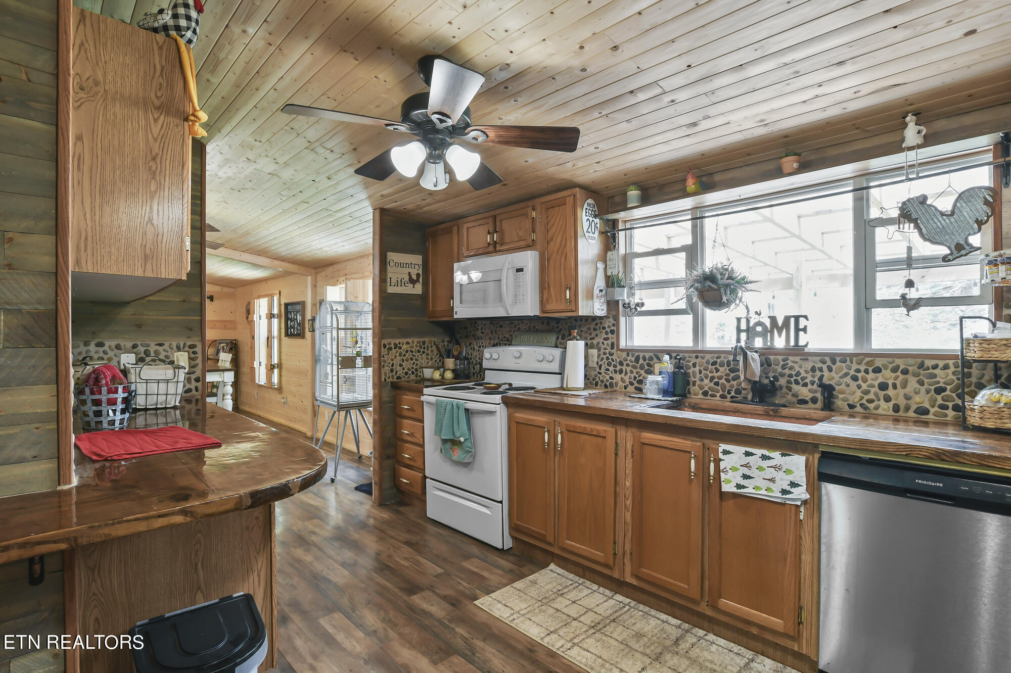 1839 Pleasant Ridge Rd, LaFollette