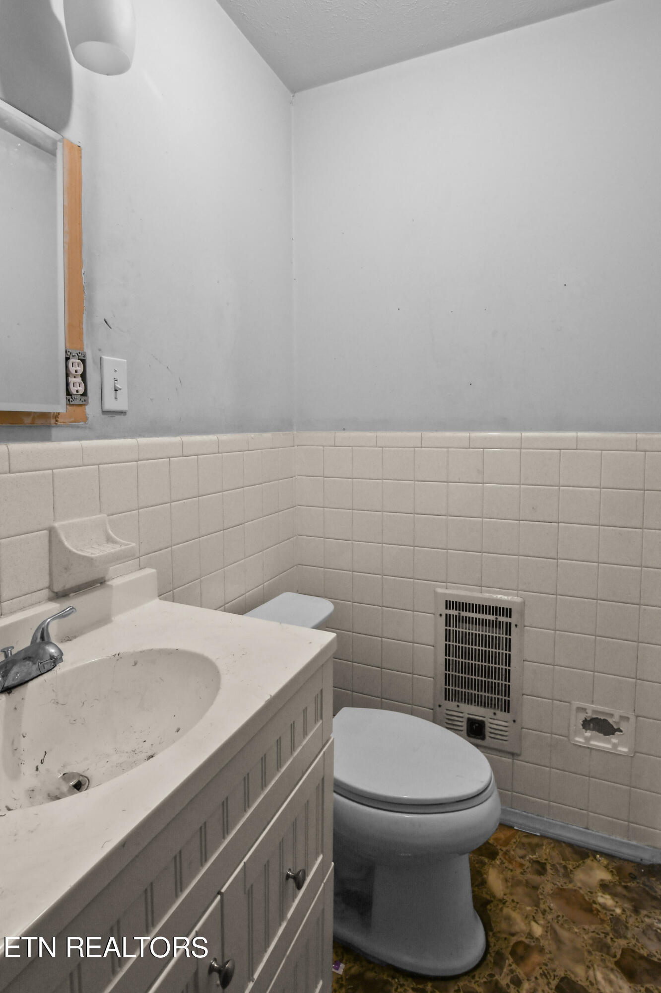 119 Colonial Heights, LaFollette