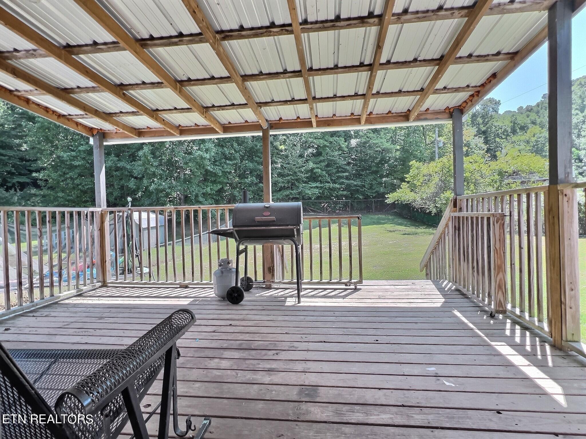 542 Young Rd, LaFollette