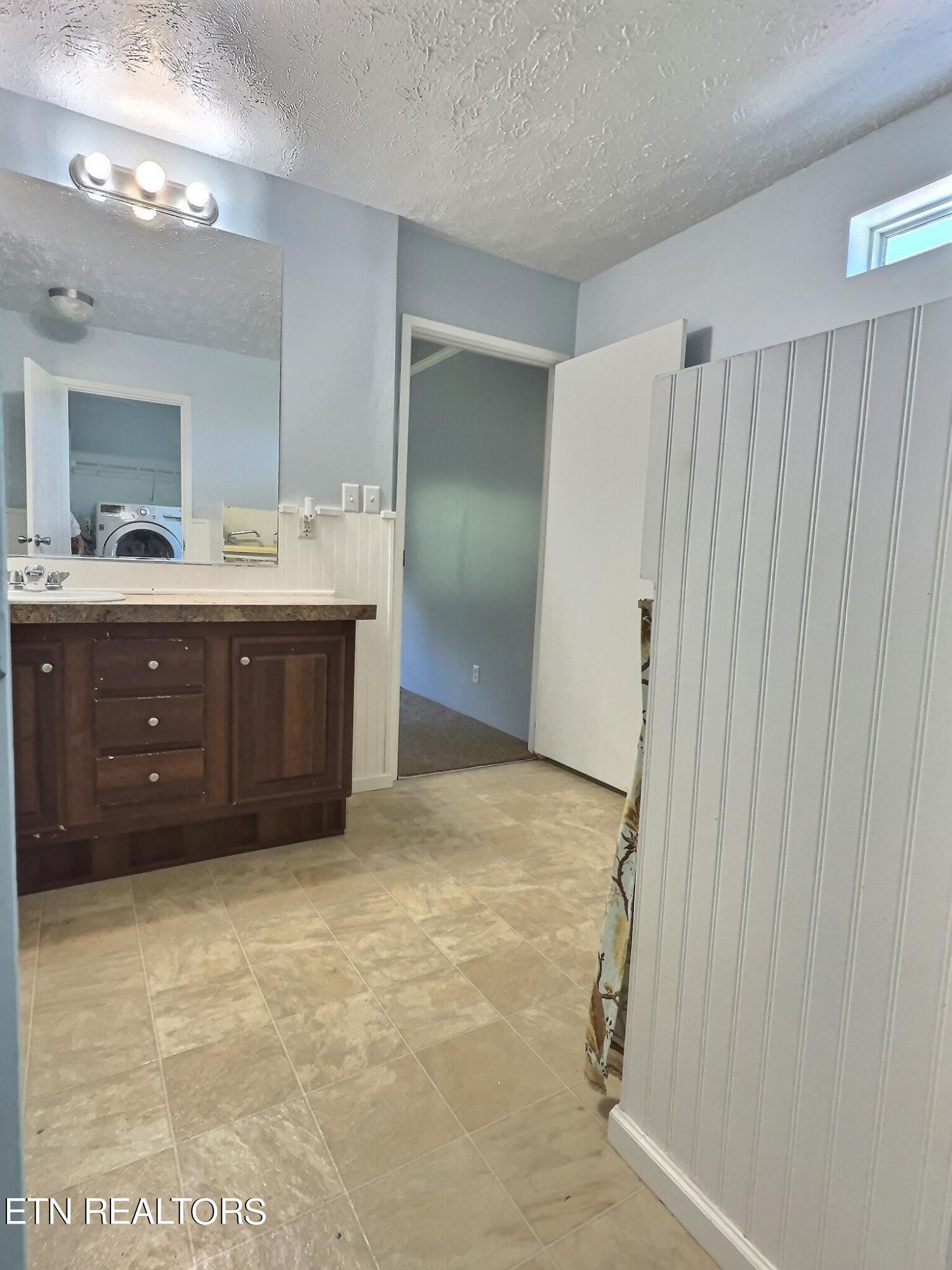 542 Young Rd, LaFollette