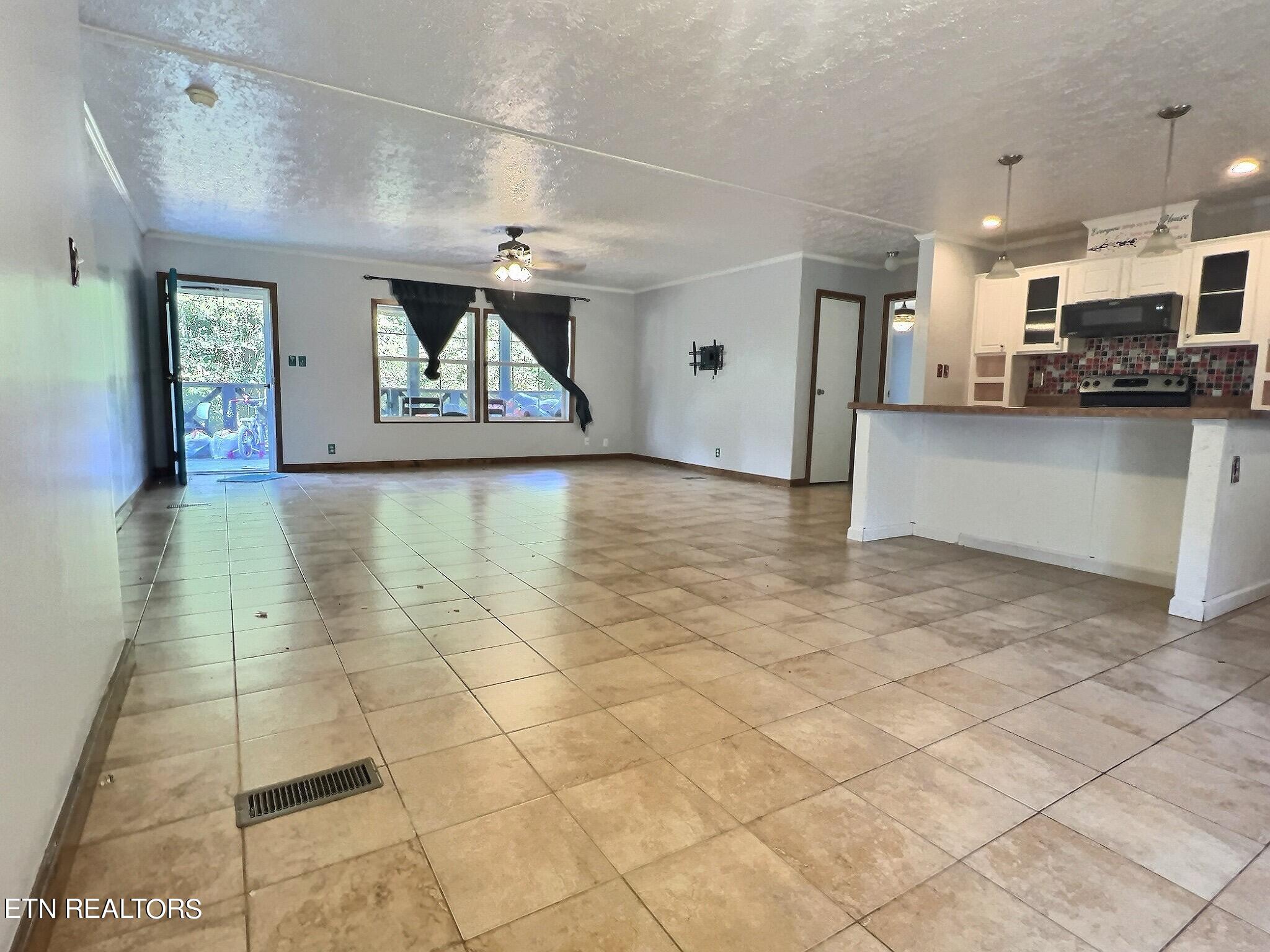 542 Young Rd, LaFollette