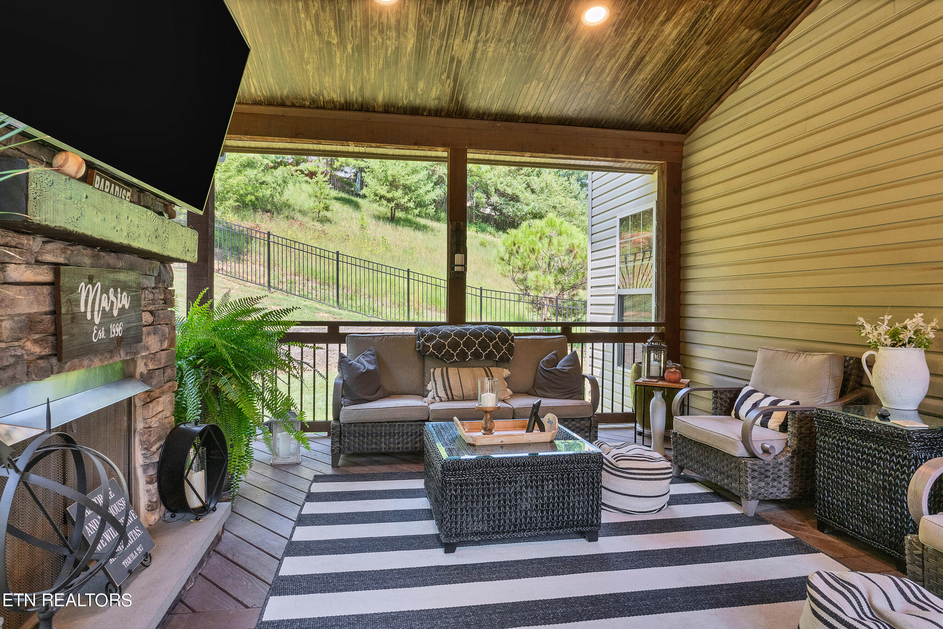 1949 Indian Springs Lane