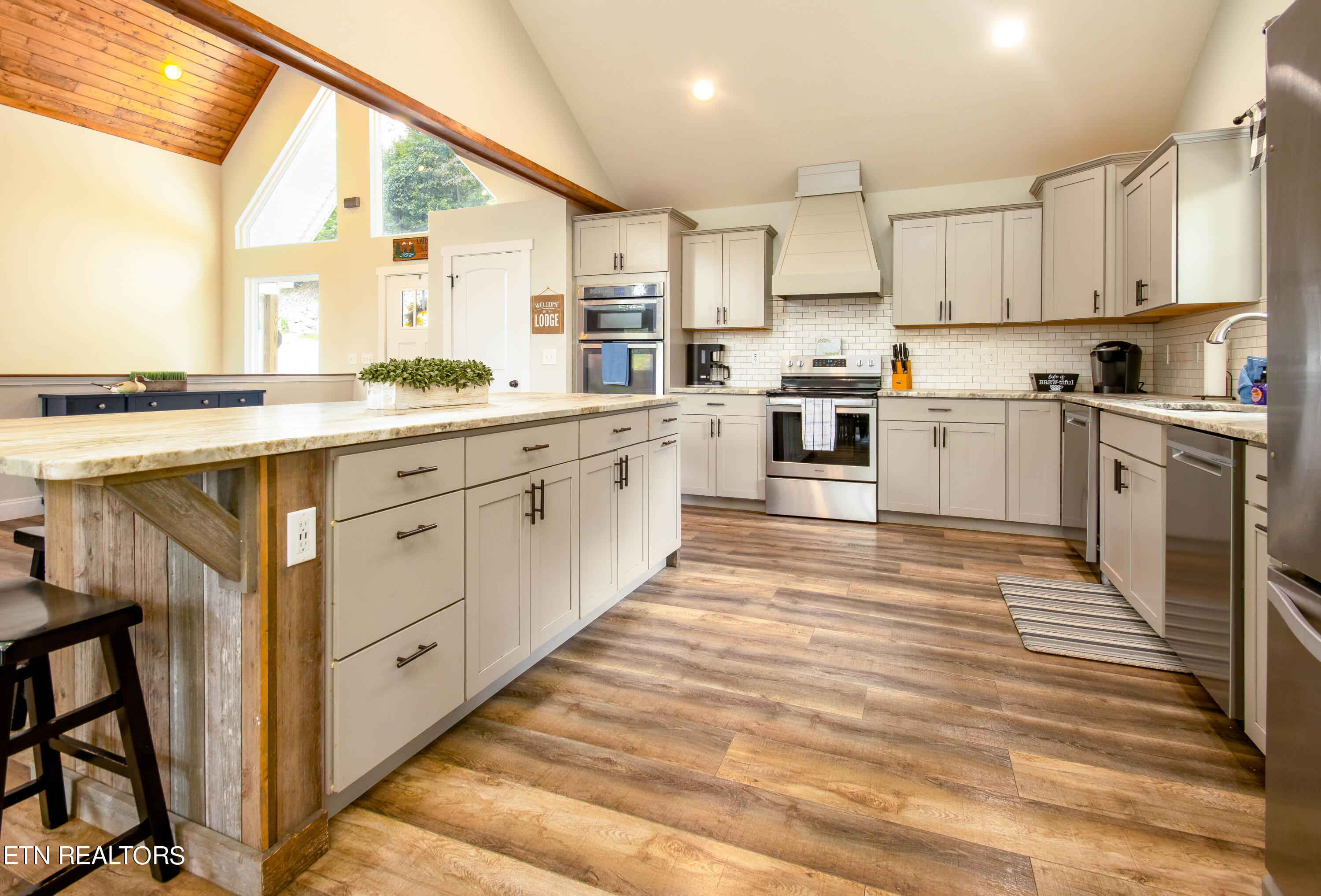 742 Waterfront Tr, LaFollette