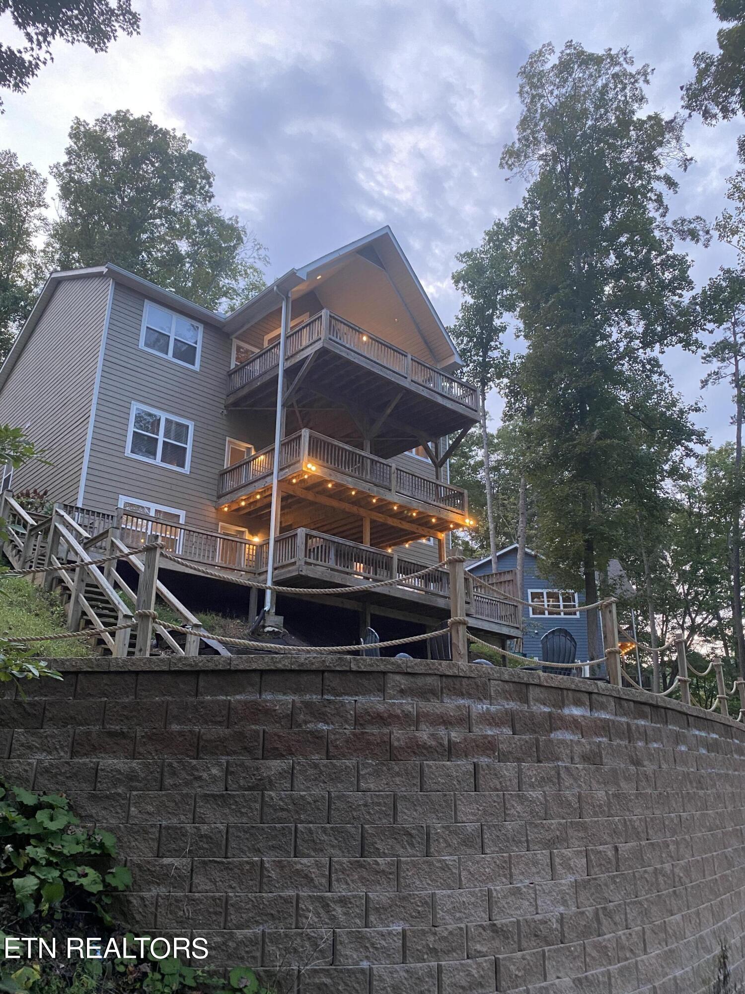 742 Waterfront Tr, LaFollette