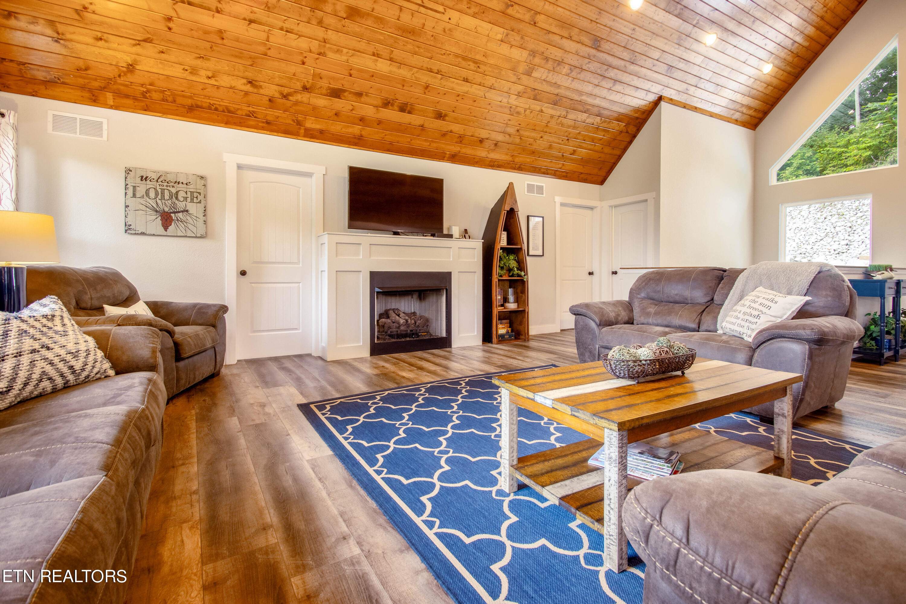 742 Waterfront Tr, LaFollette