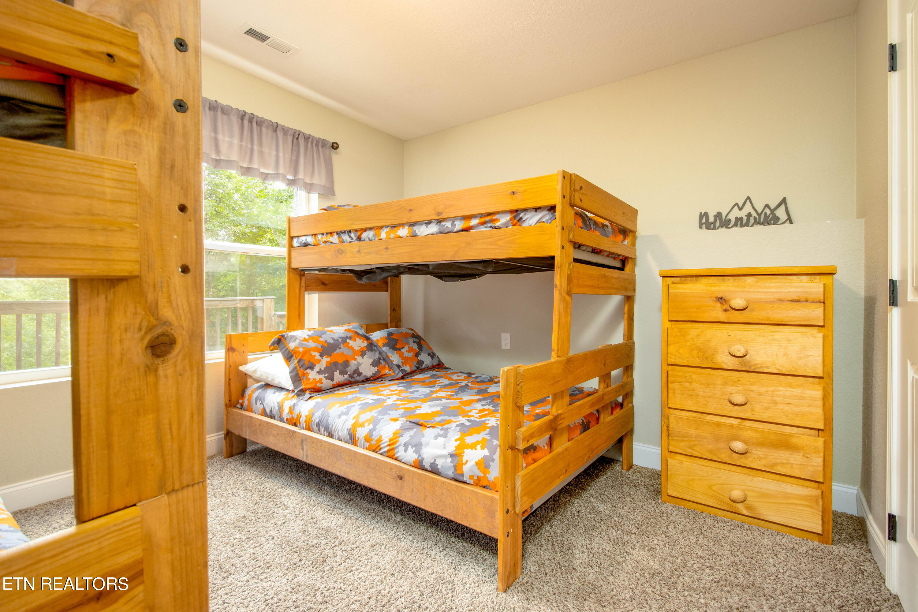 742 Waterfront Tr, LaFollette