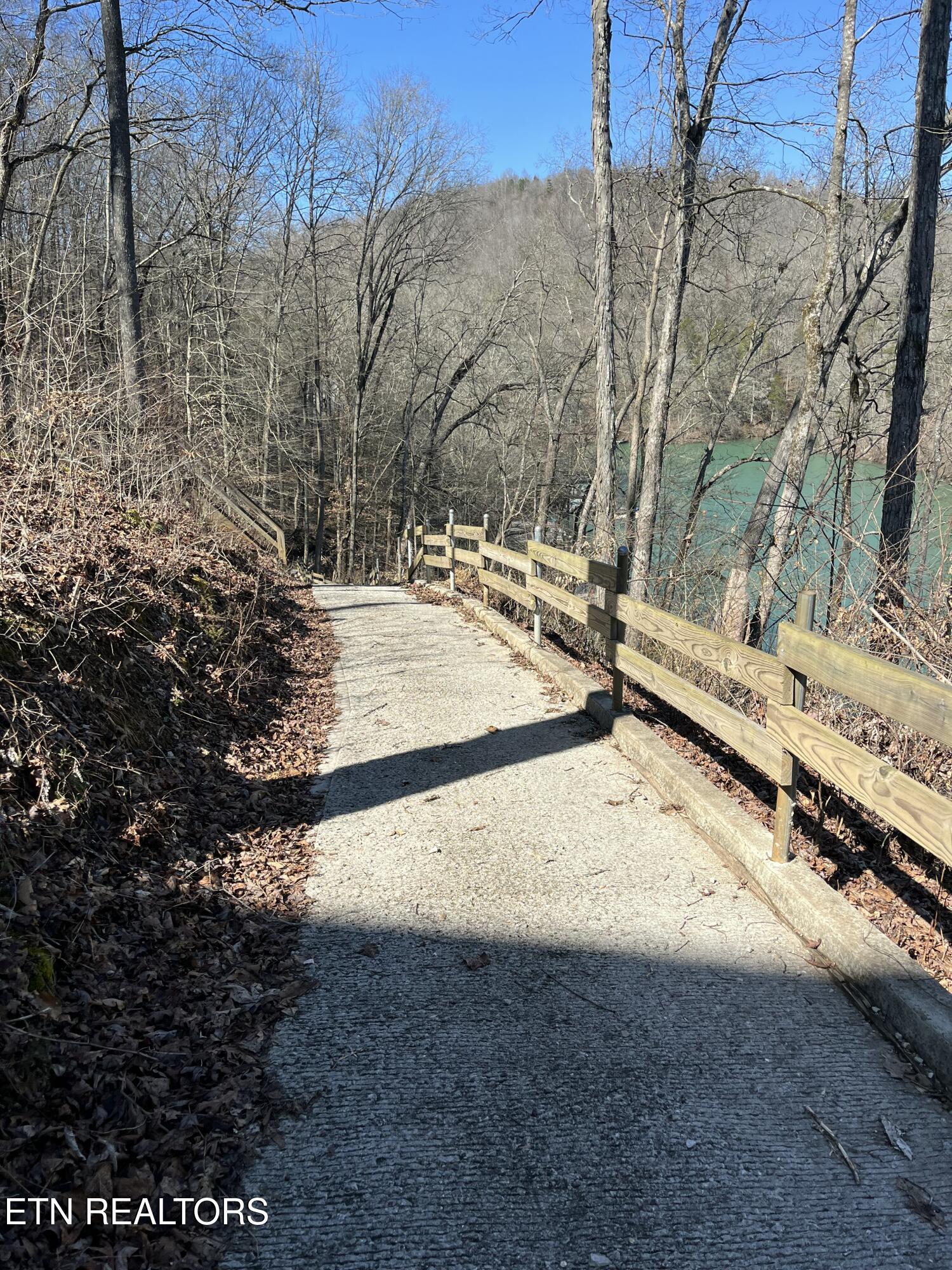 742 Waterfront Tr, LaFollette