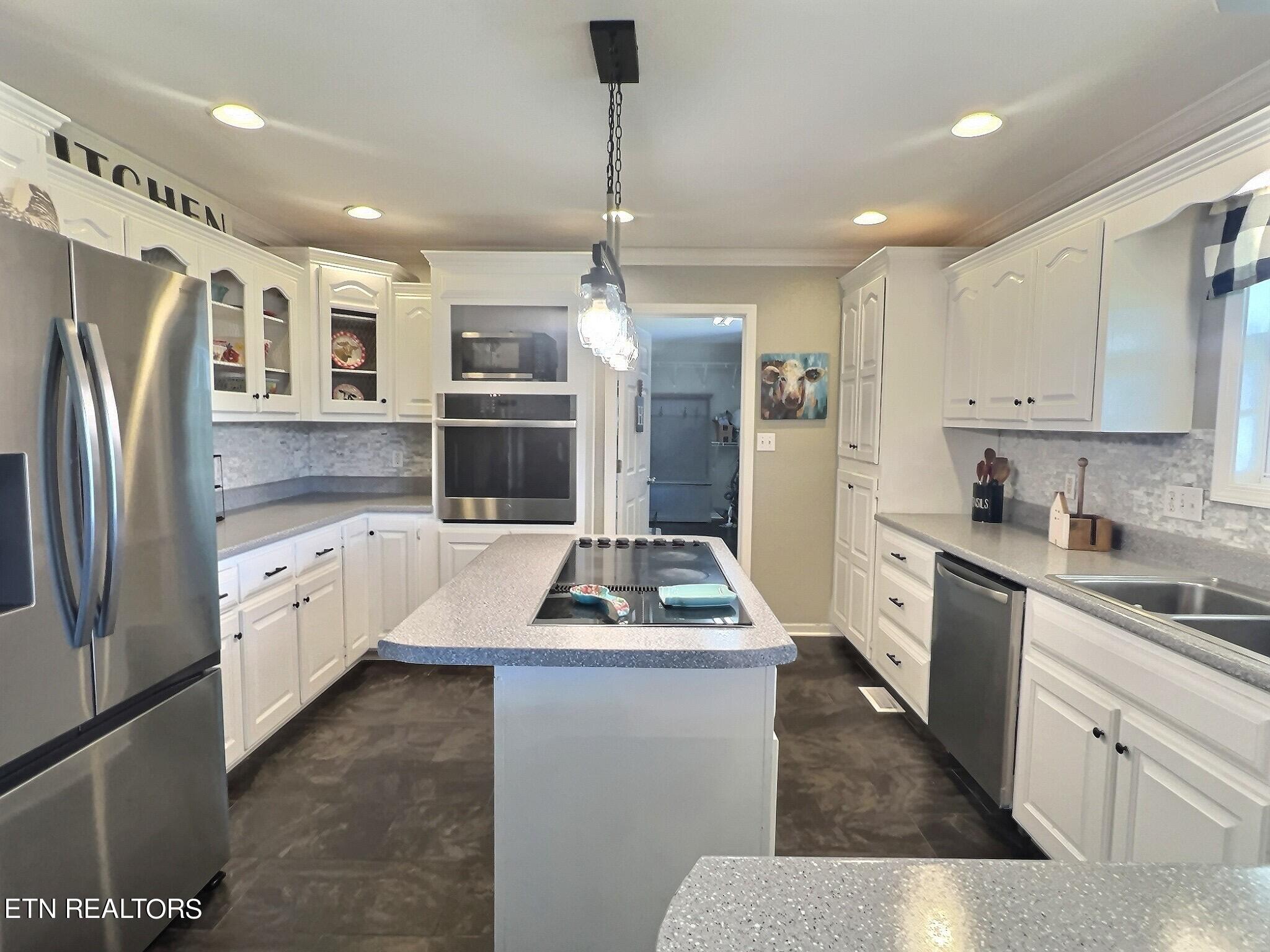 435 Davis Chapel Rd, LaFollette