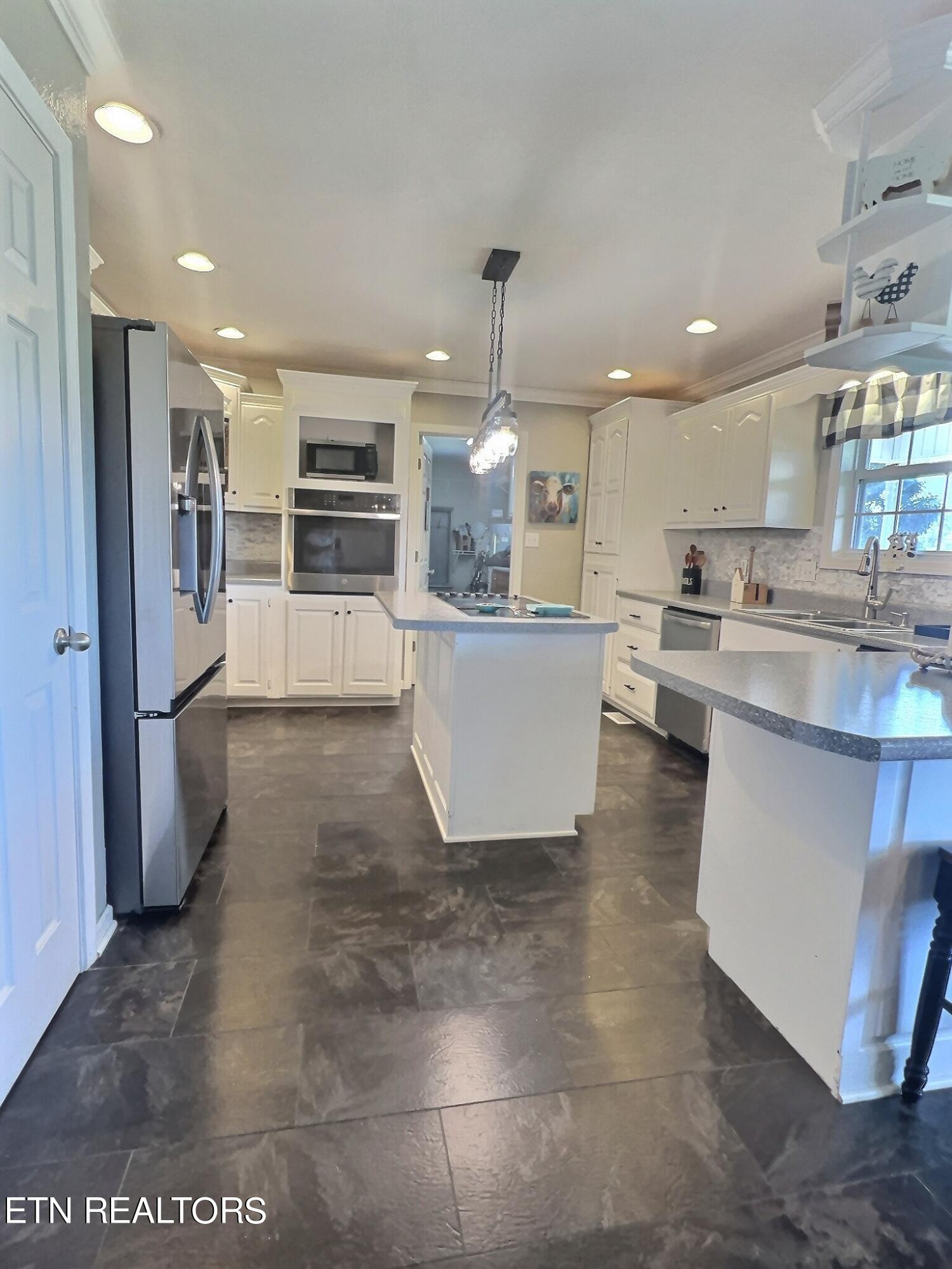 435 Davis Chapel Rd, LaFollette