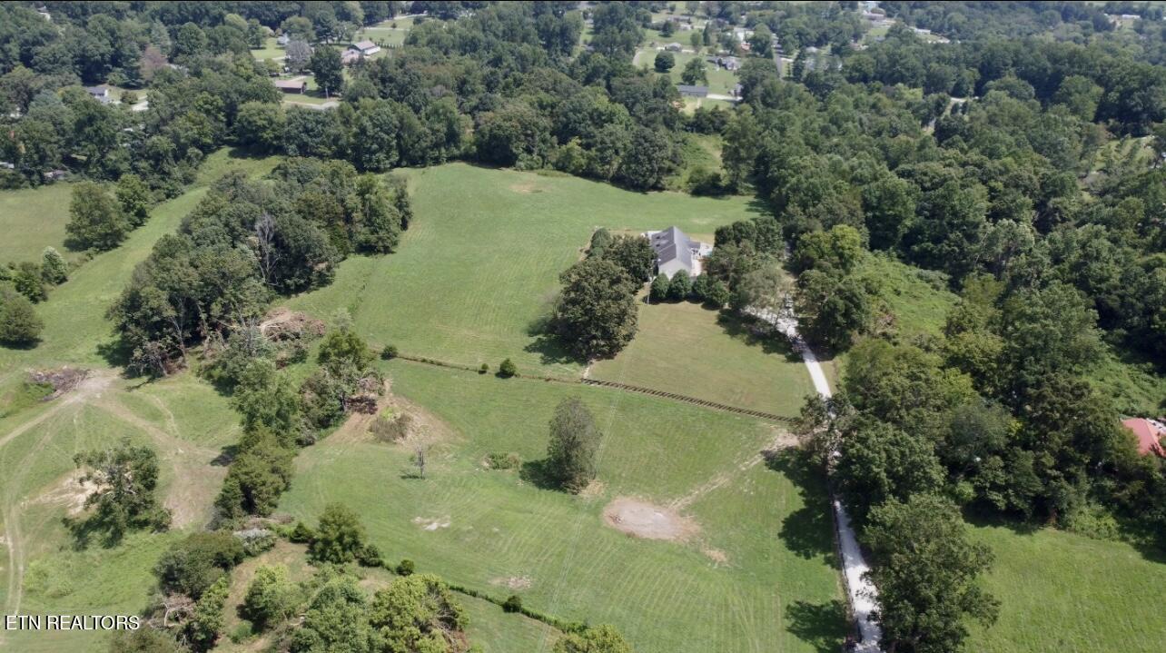 435 Davis Chapel Rd, LaFollette